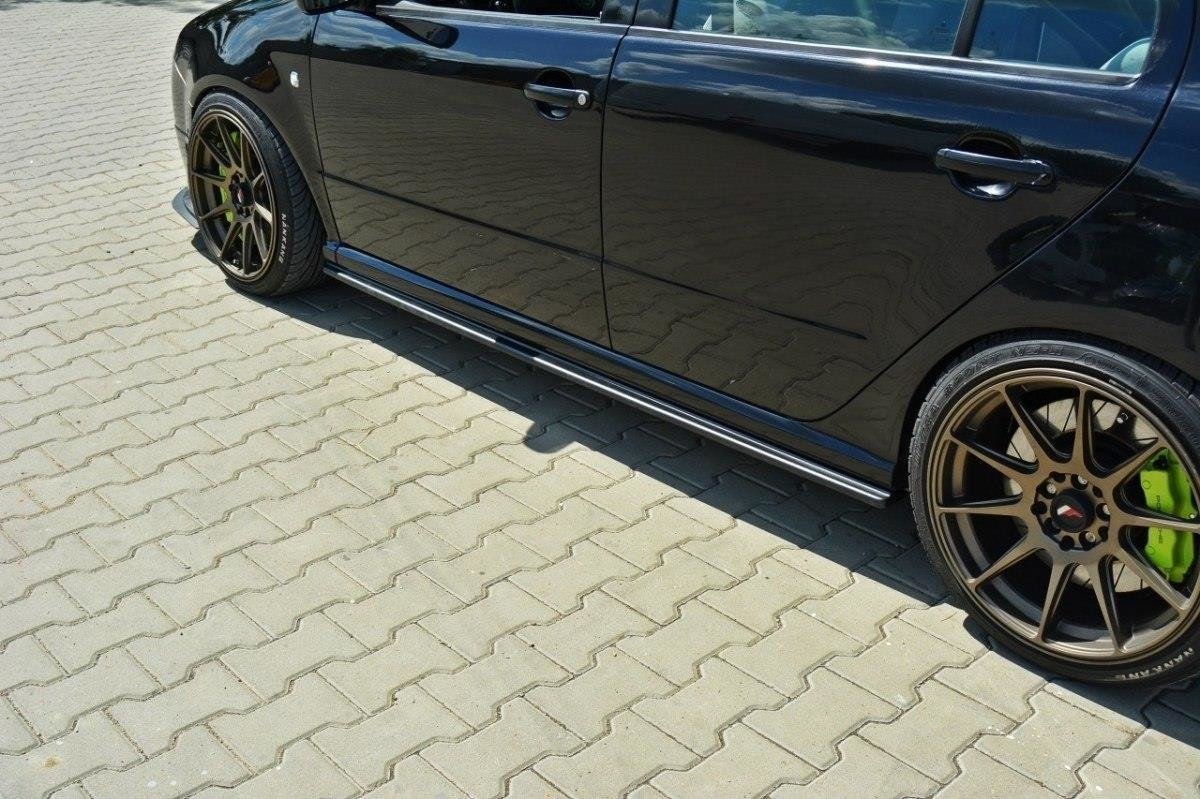 Seitenschweller Ansatz für Skoda Fabia RS Mk1 schwarz Hochglanz