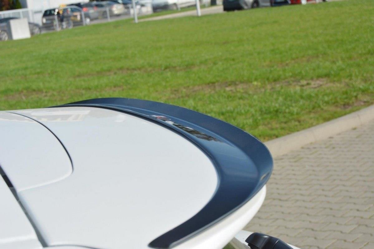 Spoiler CAP für Lexus CT Mk1 Facelift schwarz Hochglanz