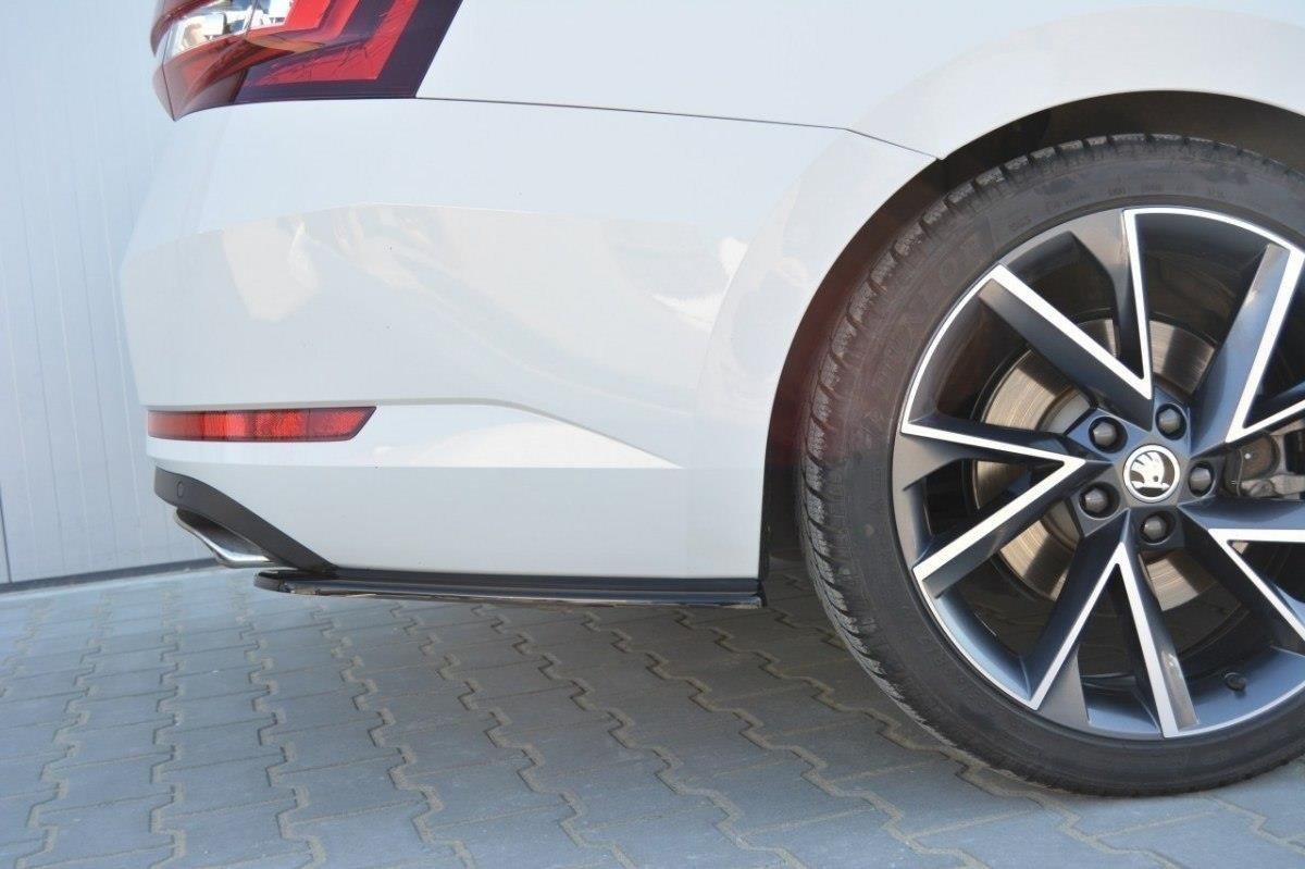 Heck Ansatz Flaps Diffusor für SKODA SUPERB III schwarz matt