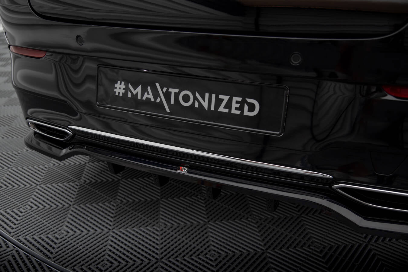 Mittlerer Cup Diffusor DTM Look Heck Ansatz für Mercedes-Benz CLA Coupe C118 schwarz Hochglanz