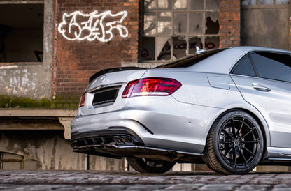Spoiler CAP für Mercedes-Benz E63 AMG / AMG-Line / Standard Limousine W212 Facelift schwarz Hochglanz