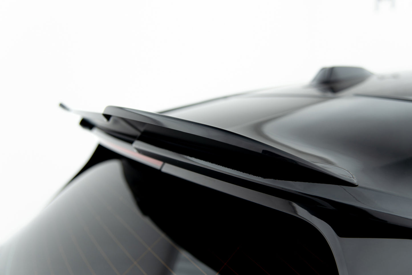 Spoiler CAP V.1 für BMW 1er M-Paket F70 schwarz Hochglanz