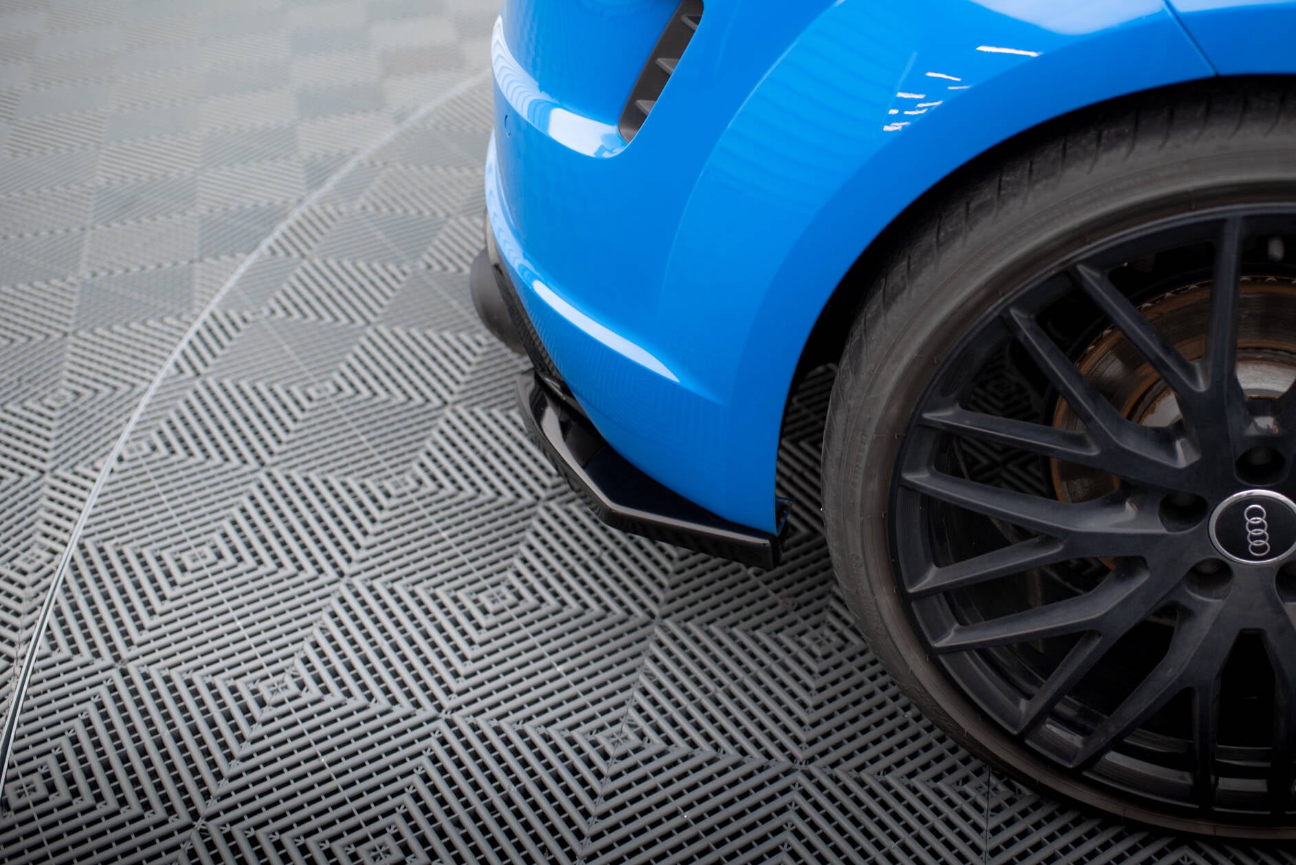 Heck Ansatz Flaps Diffusor für Audi TT S 8S Facelift schwarz Hochglanz