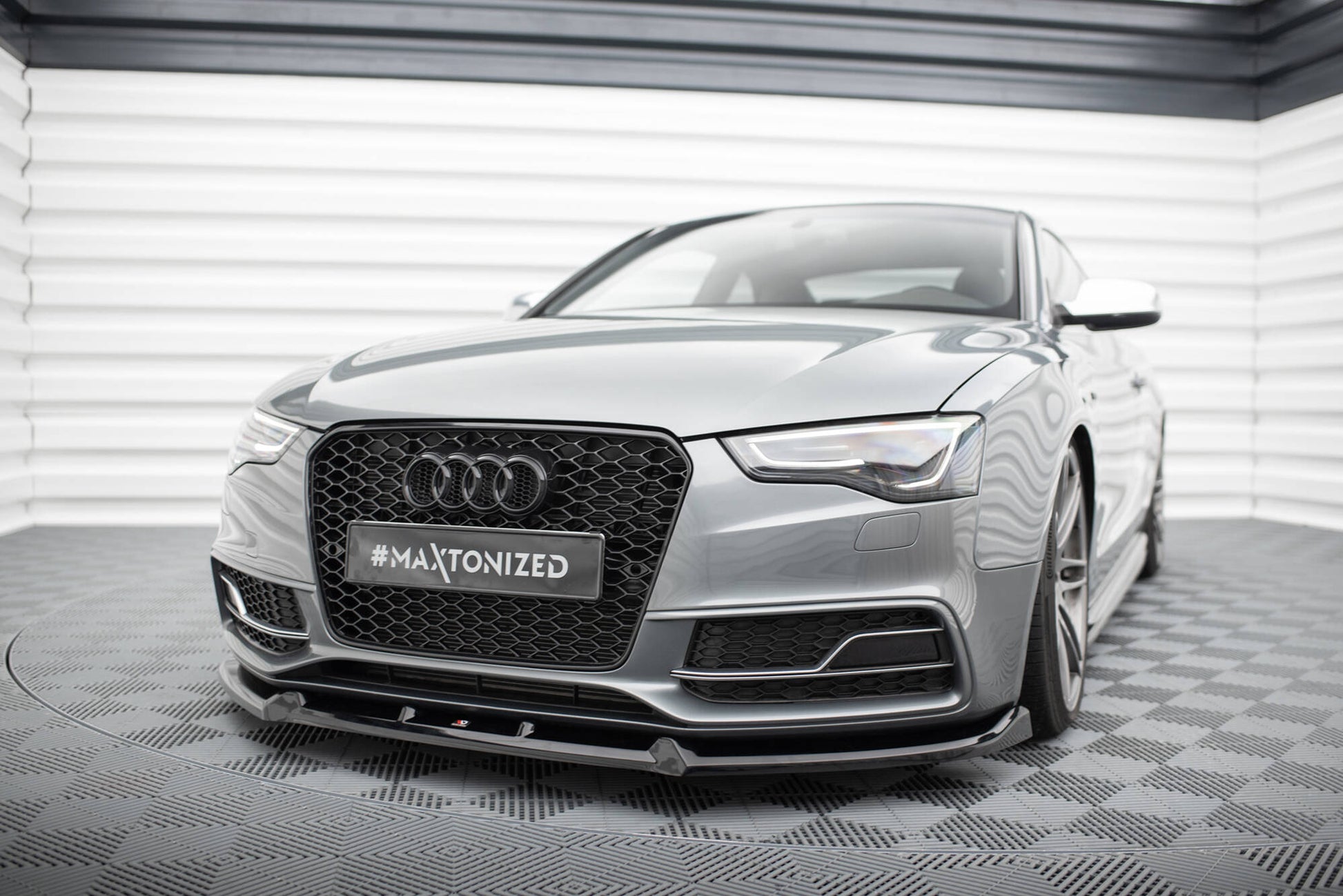 Front Ansatz V.3 für Audi S5 / A5 S-Line Coupe / Sportback 8T Facelift schwarz Hochglanz