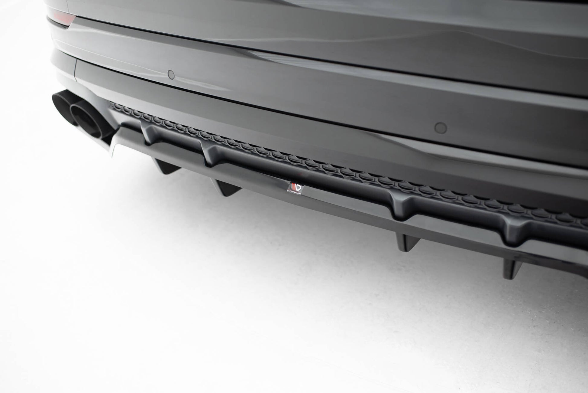 Mittlerer Cup Diffusor DTM Look Heck Ansatz V.2 für Audi SQ8 / Q8 S-Line Mk1 Facelift schwarz Hochglanz