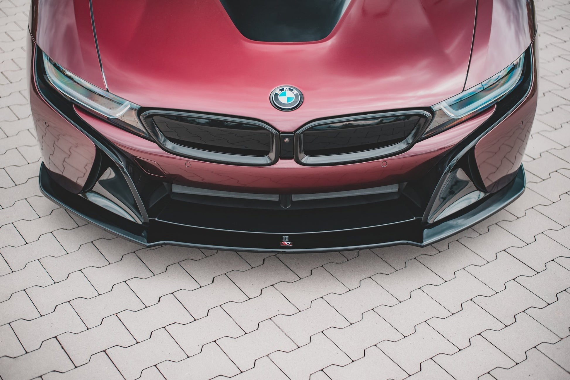 Front Ansatz für BMW i8 schwarz Hochglanz