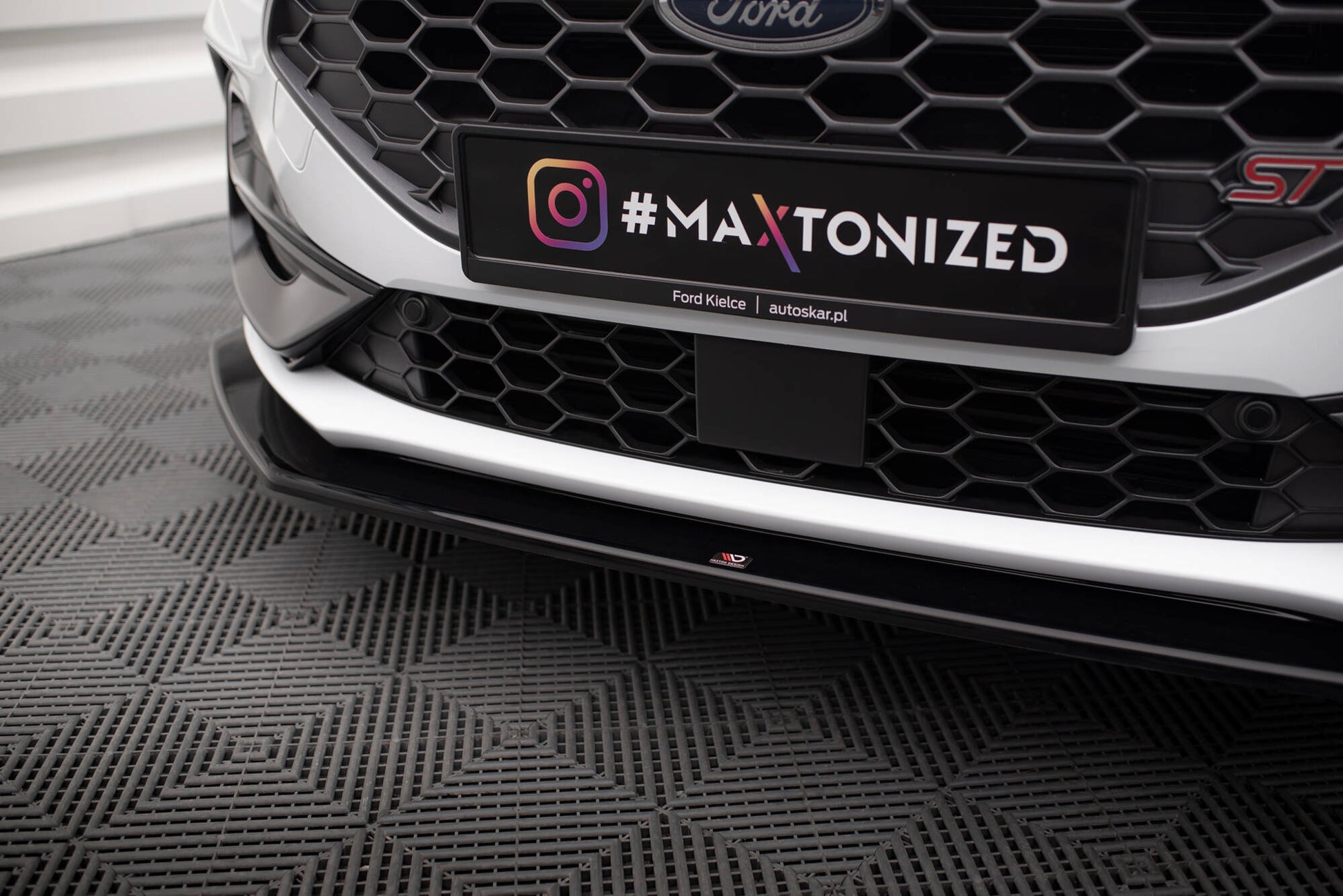 Front Ansatz V.6 für Ford Focus ST / ST-Line Mk4 Facelift schwarz Hochglanz