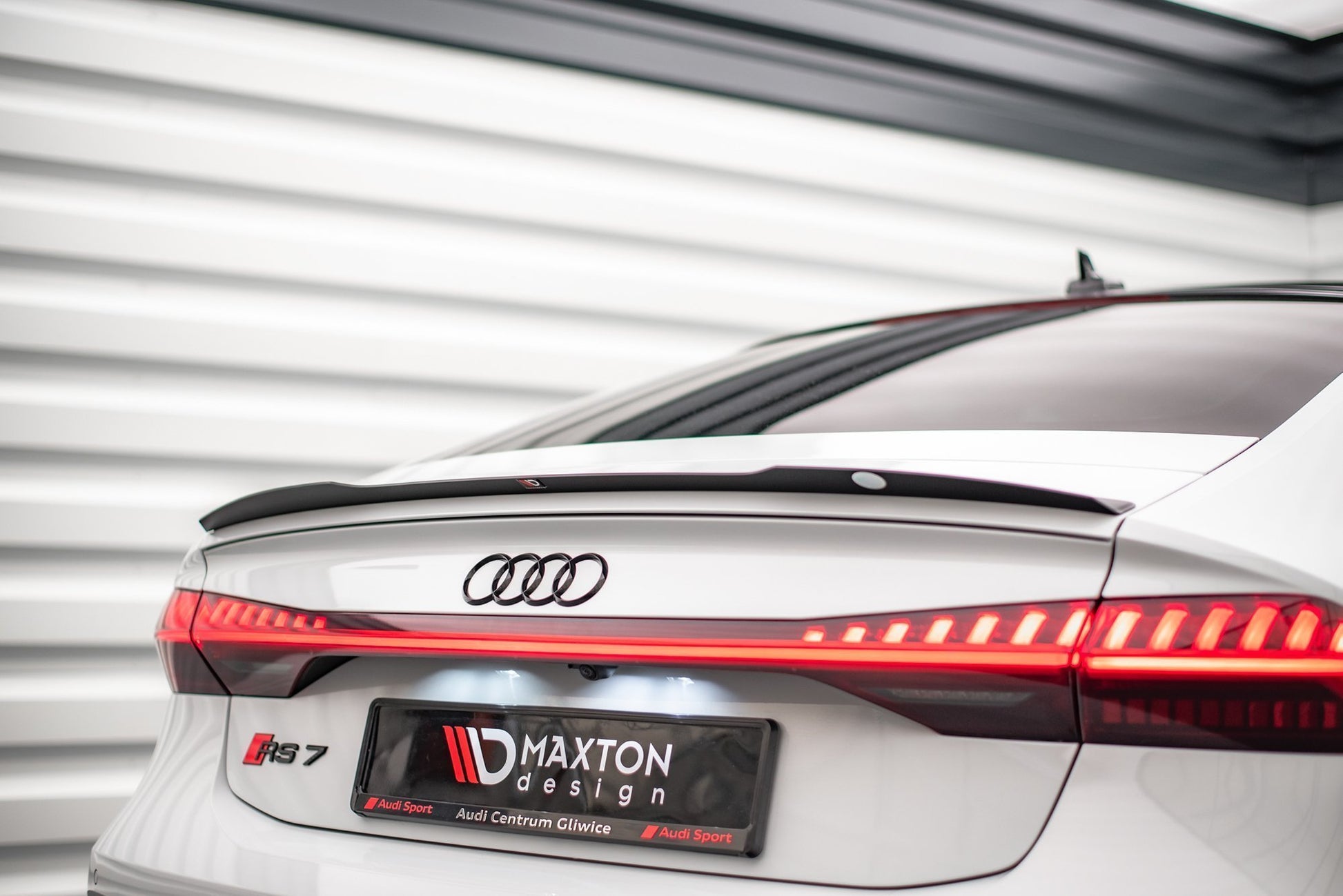 Spoiler CAP für Audi A7 C8 / C8 S-Line / S7 C8 / RS7 C8 schwarz Hochglanz