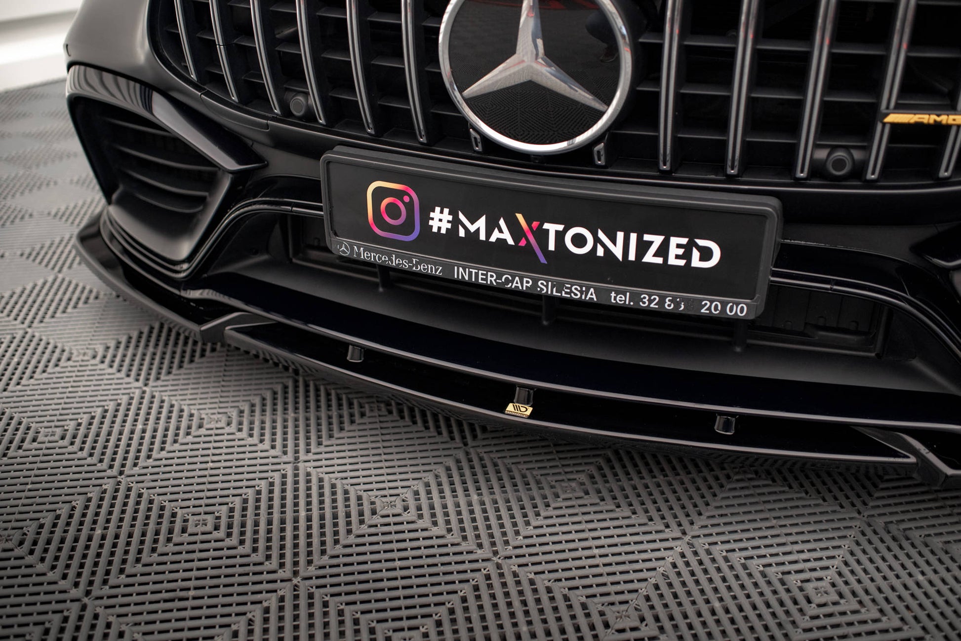 Front Ansatz V.3 für Mercedes-AMG GT 63S 4-Door Coupe Aero schwarz Hochglanz