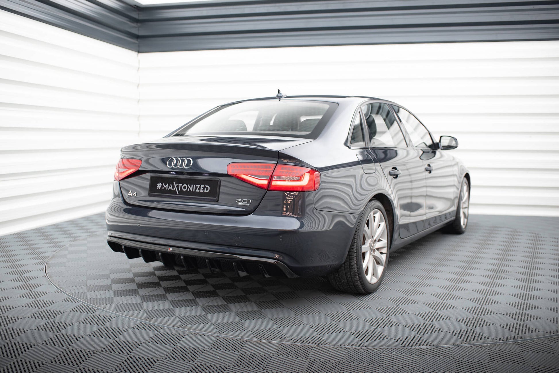 Diffusor Heck Ansatz für Audi A4 B8 Facelift (Doppelauspuff li.)
