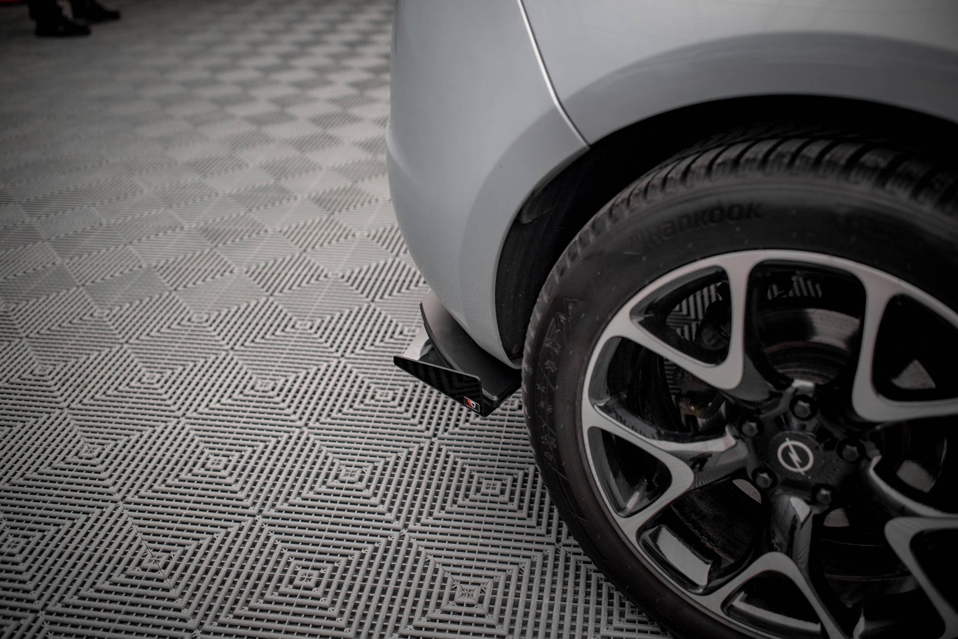 Robuste Racing Diffusor Heck Ansatz + Flaps für Opel Astra GTC OPC-Line J schwarz Hochglanz