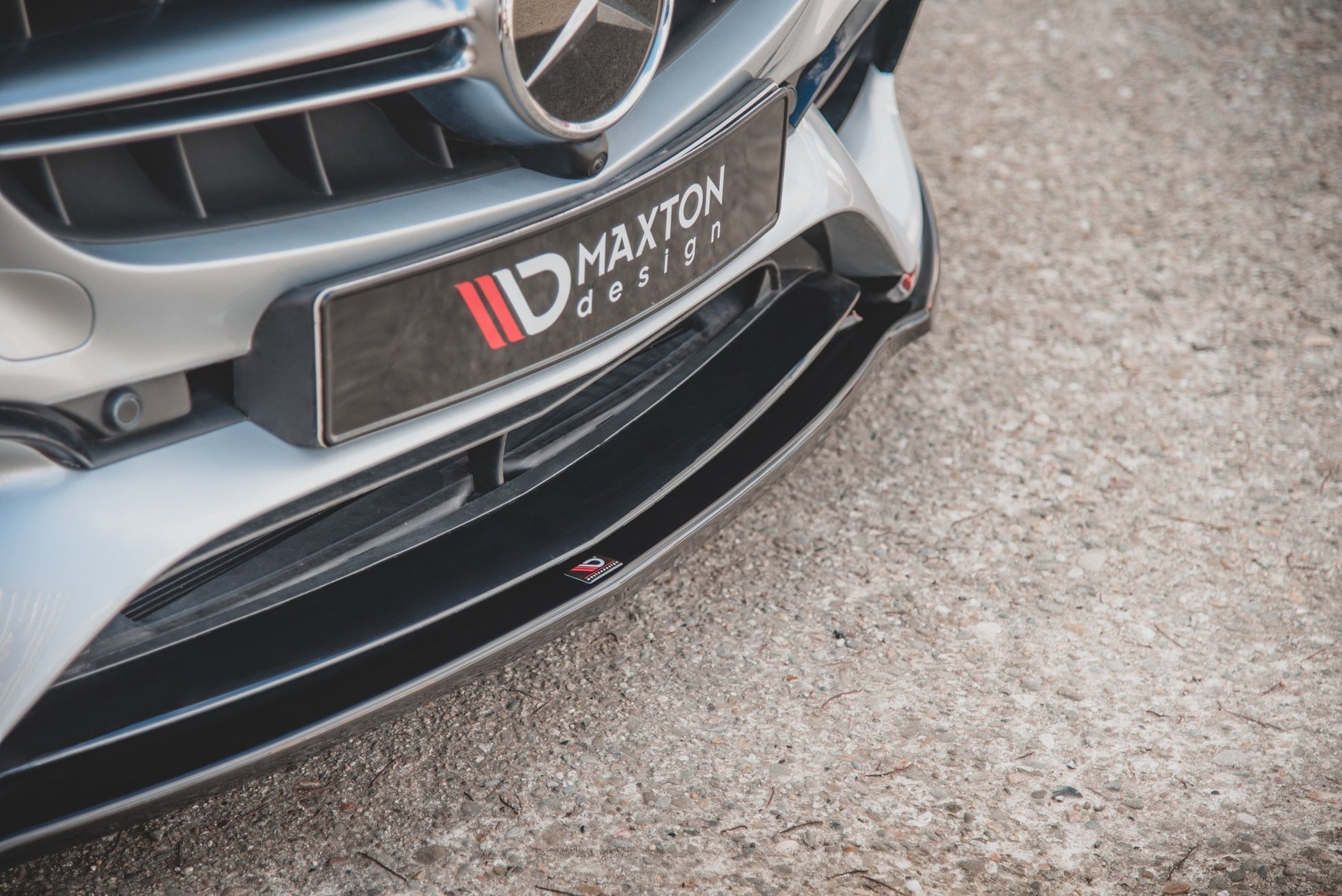 Front Ansatz V.2 für Mercedes-Benz E63 AMG Kombi/Limousine S213/W213 schwarz Hochglanz