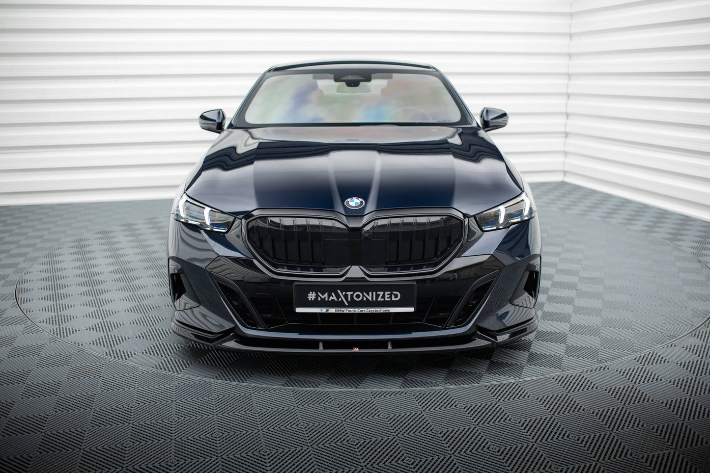 Front Ansatz V.1 für BMW 5er / i5 M-Paket G60 schwarz Hochglanz