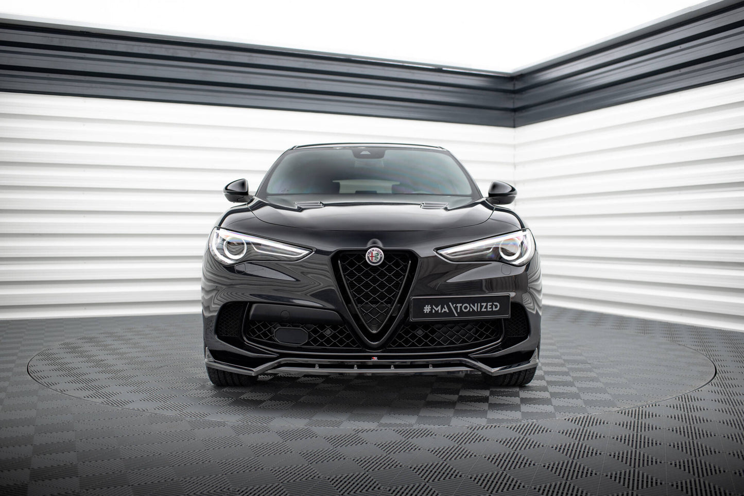 Front Ansatz für Alfa Romeo Stelvio Quadrifoglio Mk1 schwarz Hochglanz