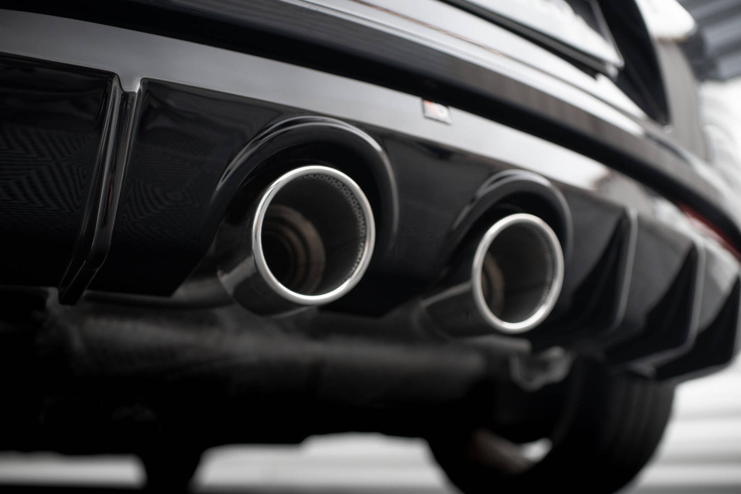 Diffusor Heck Ansatz V.3 für VW Scirocco R Mk3 schwarz Hochglanz