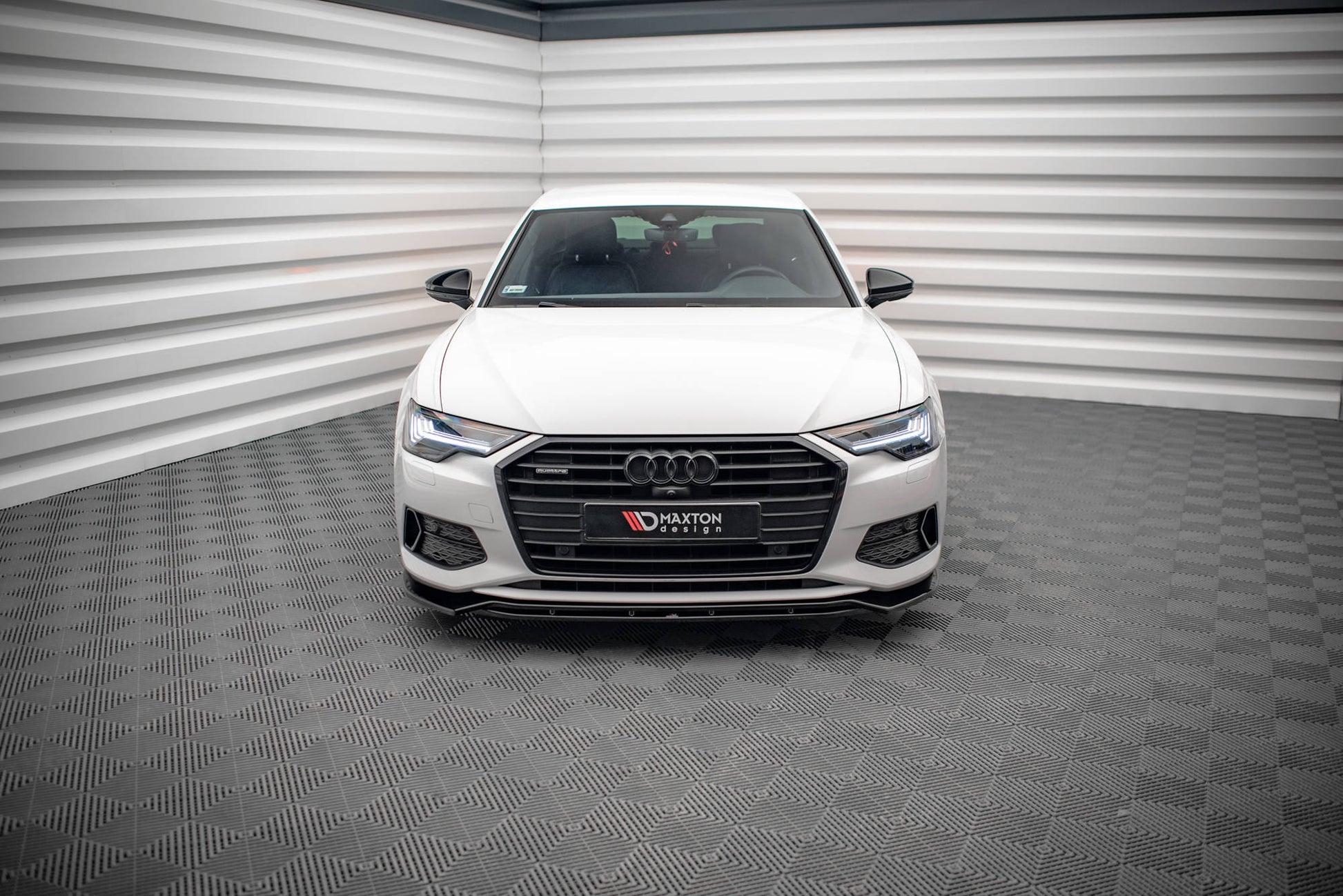 Front Ansatz V.3 für Audi A6 C8 schwarz Hochglanz