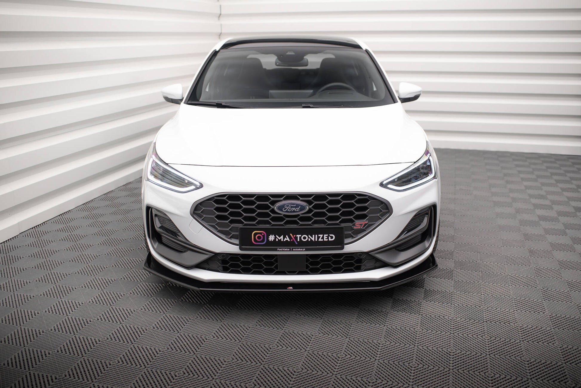 Front Ansatz V.6 für Ford Focus ST / ST-Line Mk4 Facelift schwarz Hochglanz