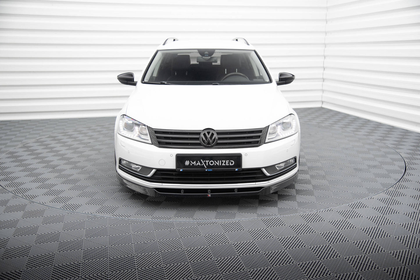 Front Ansatz V.1 für VW Passat B7 schwarz Hochglanz