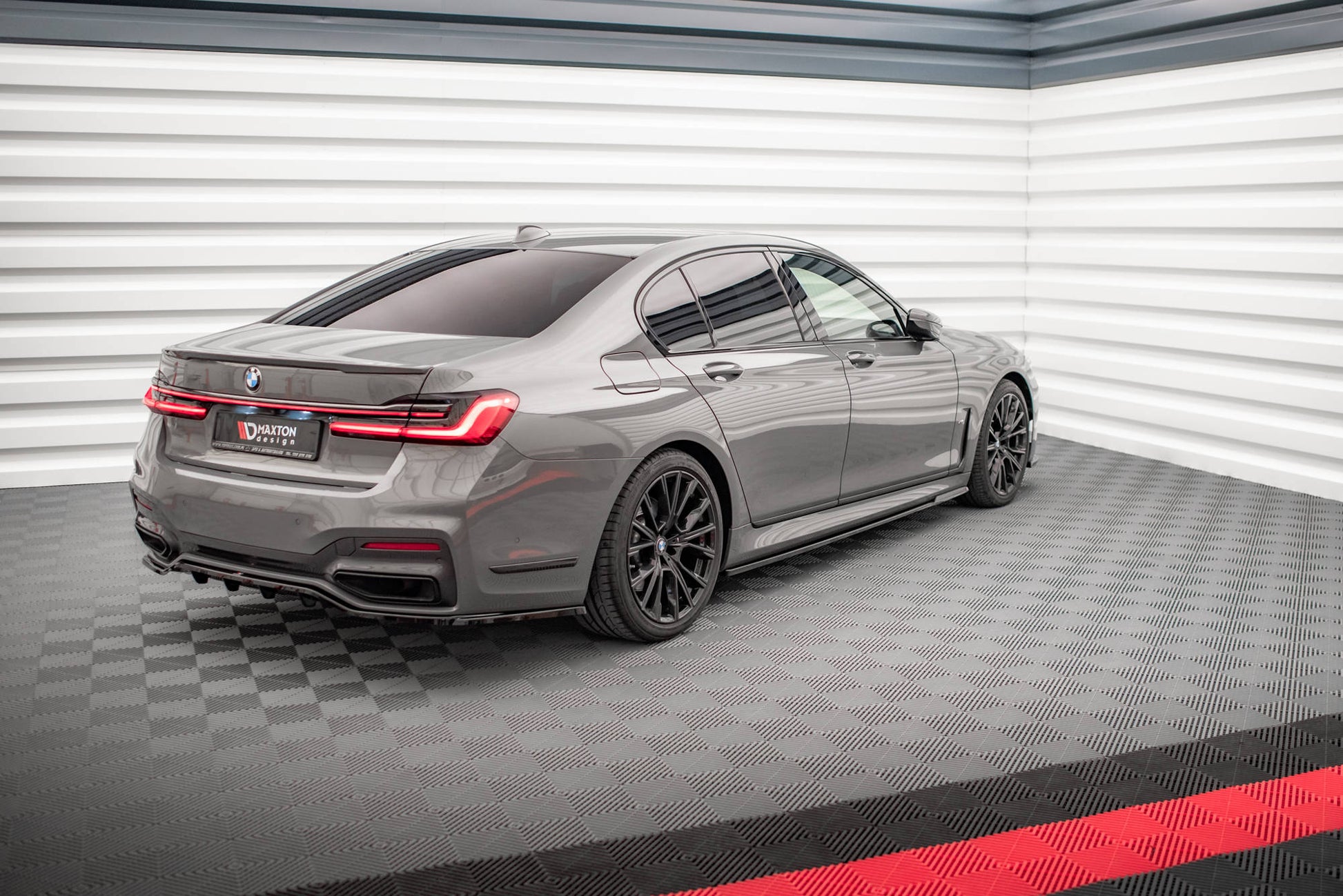 Seitenschweller Ansatz für V.1 für BMW 7 M-Paket G11  schwarz Hochglanz