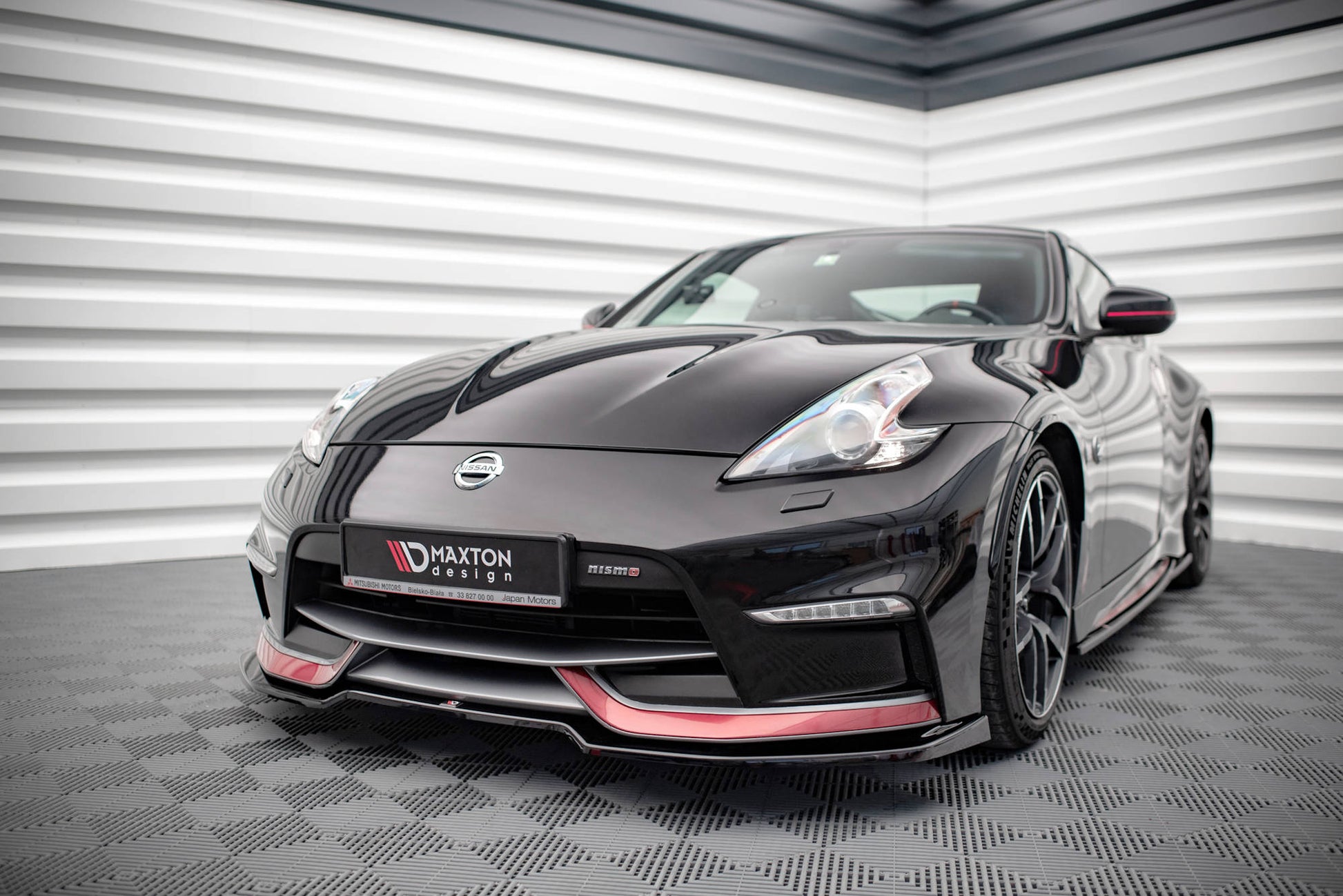 Front Ansatz V.3 für Nissan 370Z Nismo Facelift schwarz Hochglanz