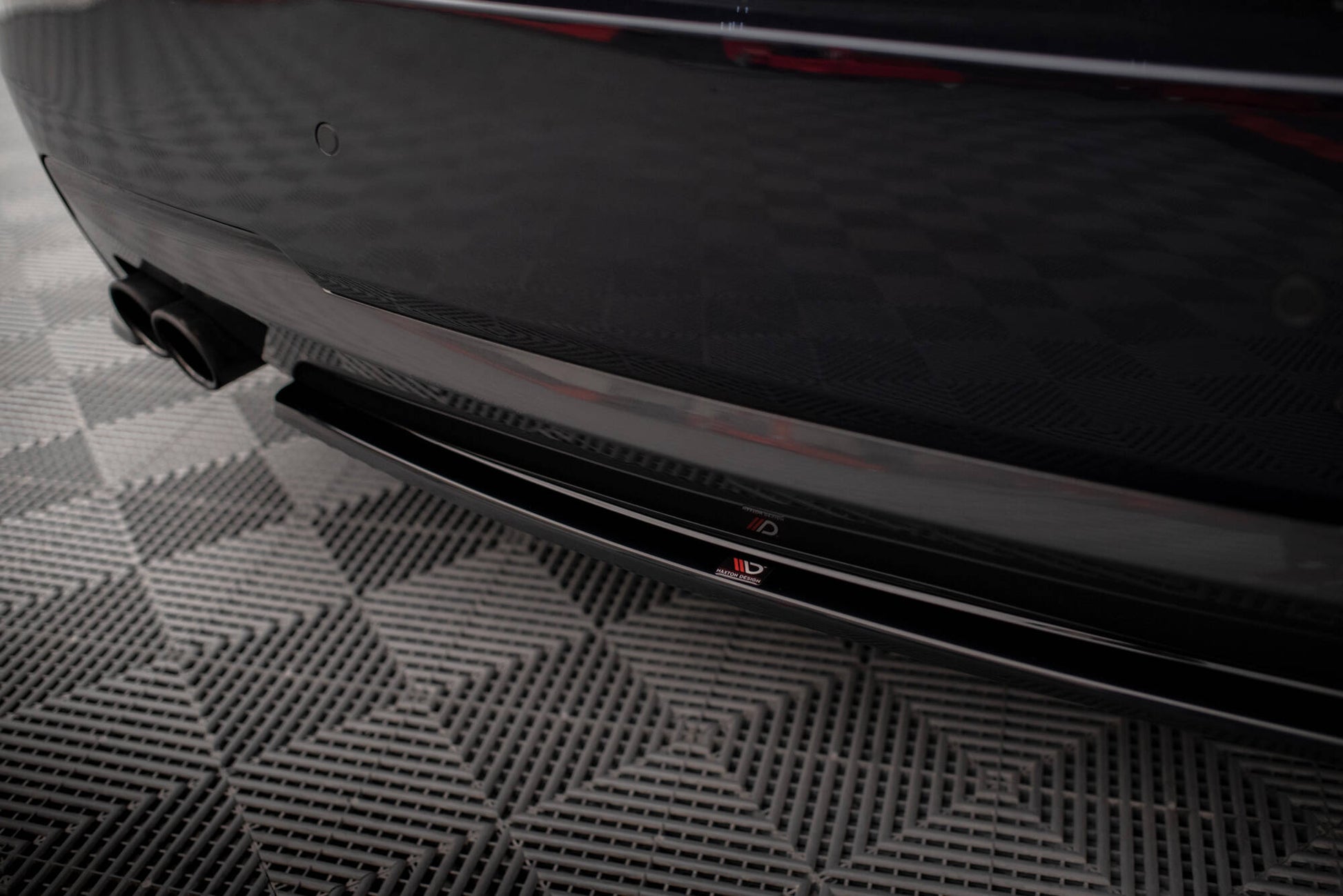 Diffusor Heck Ansatz für BMW 5er M-Paket F10 / F11 schwarz Hochglanz
