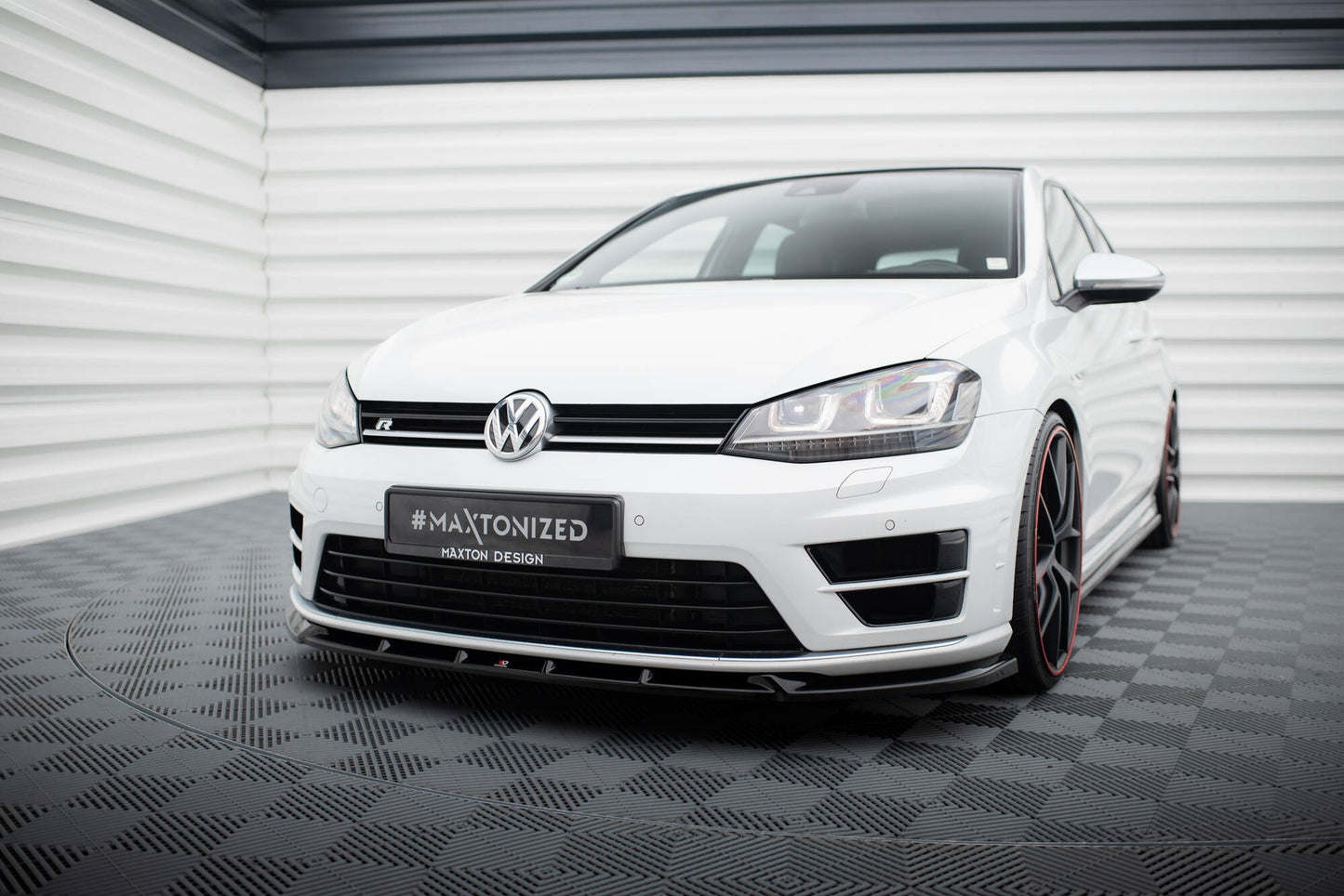 Front Ansatz V.5 für VW Golf R / R-Line Mk7 schwarz Hochglanz