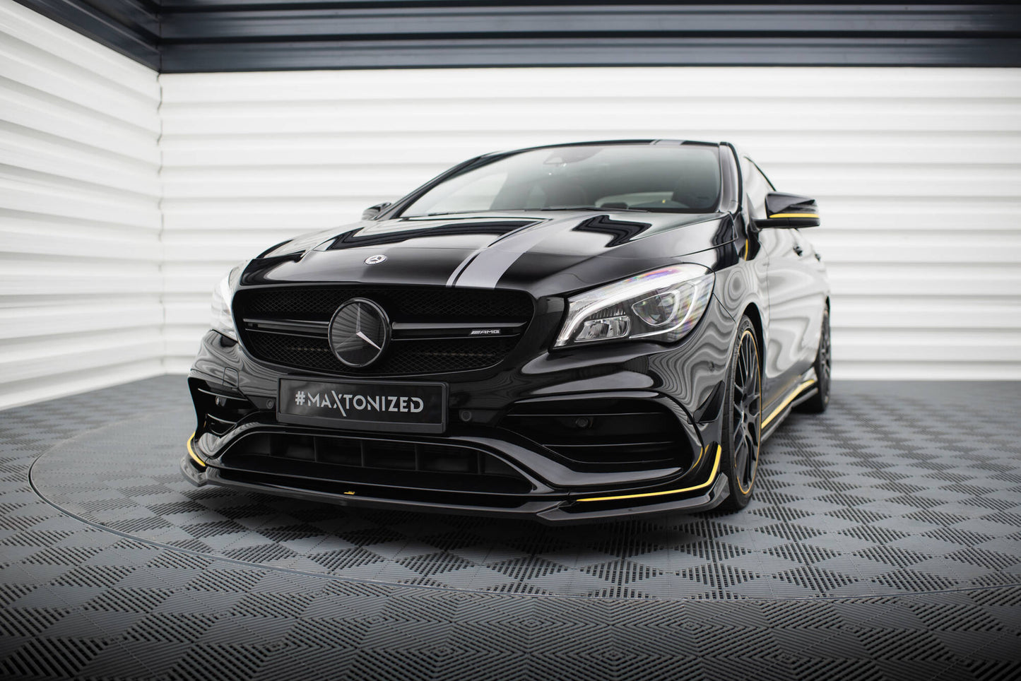 Front Ansatz V.4 für Mercedes-AMG CLA 45 Aero C117 Facelift schwarz Hochglanz