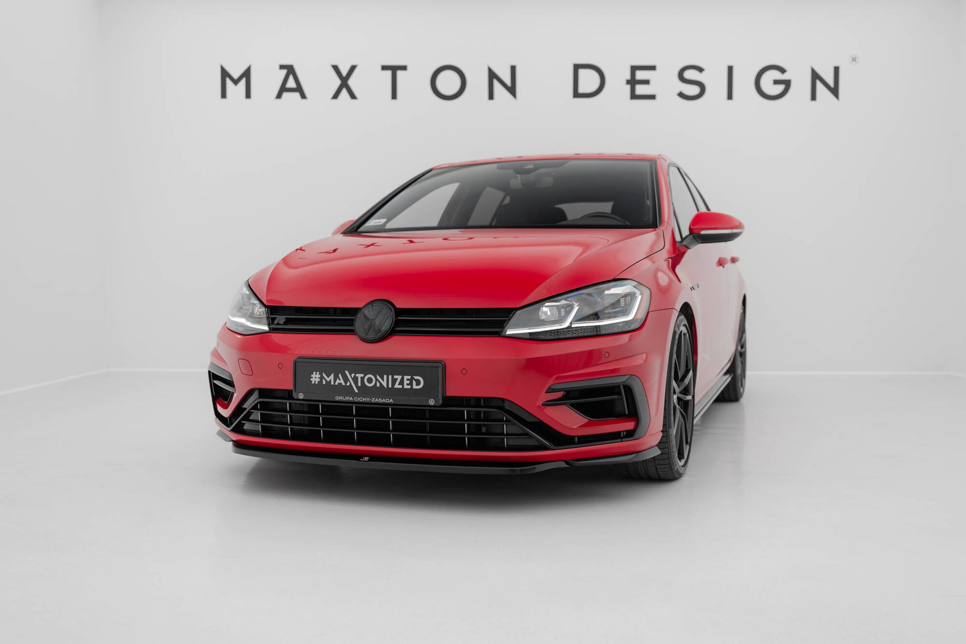 Front Ansatz V.5 für VW Golf R / R-Line Mk7 Facelift schwarz Hochglanz