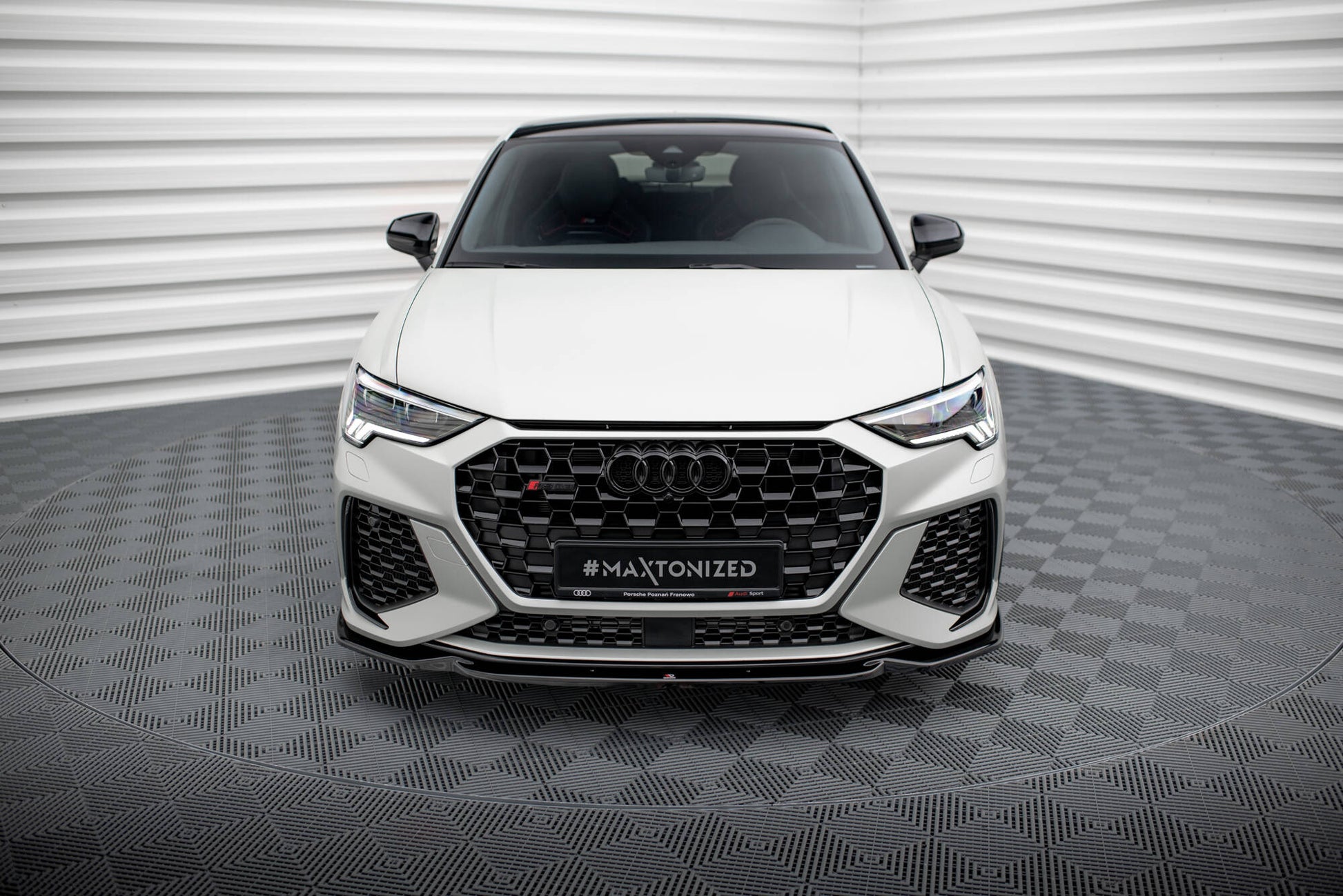 Front Ansatz V.1 für Audi RSQ3 F3 schwarz Hochglanz