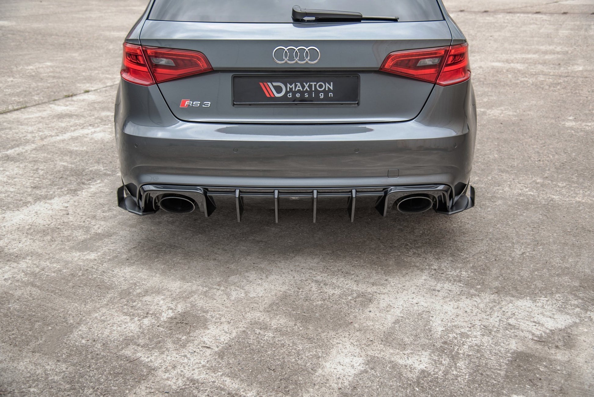 Street Pro Heck Ansatz Flaps Diffusor +Flaps für Audi RS3 8V Sportback schwarz Hochglanz
