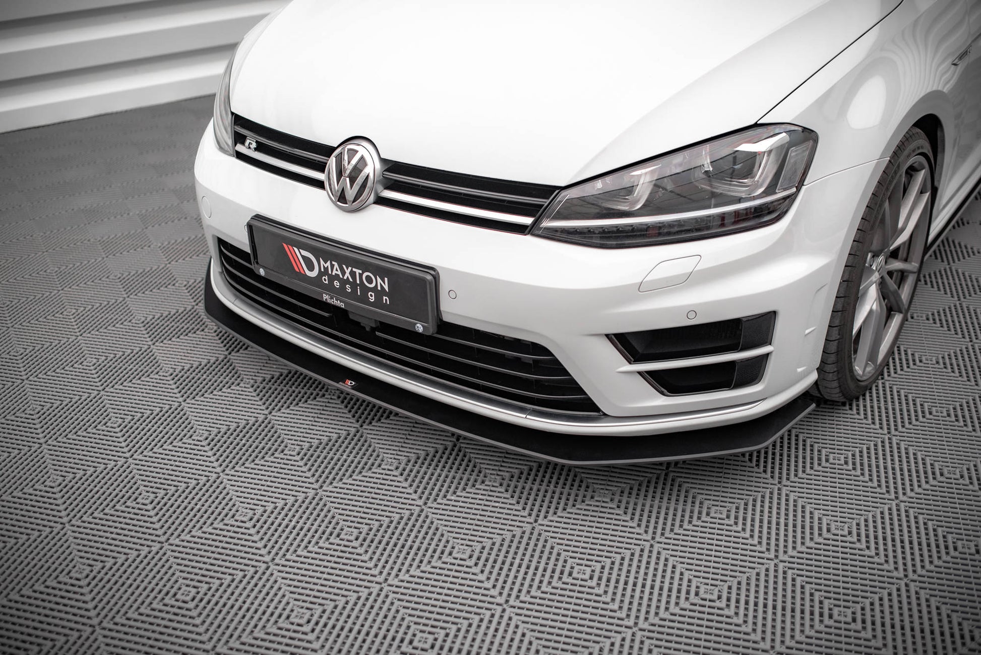 Street Pro Front Ansatz für V.2 für Volkswagen Golf R Mk7