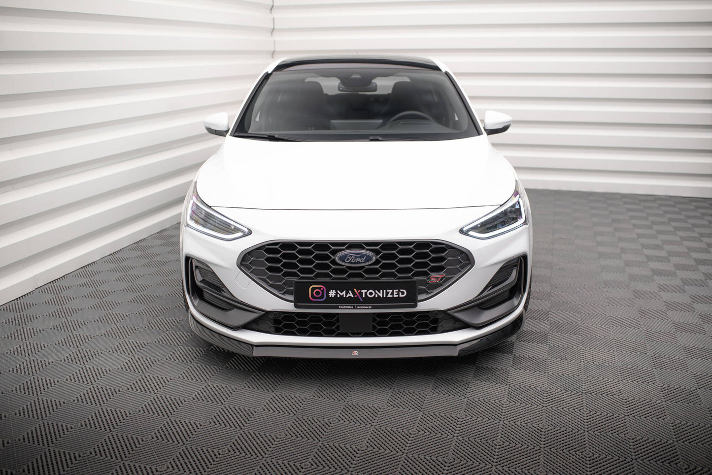 Front Ansatz V.8 für Ford Focus ST / ST-Line Mk4 Facelift schwarz Hochglanz