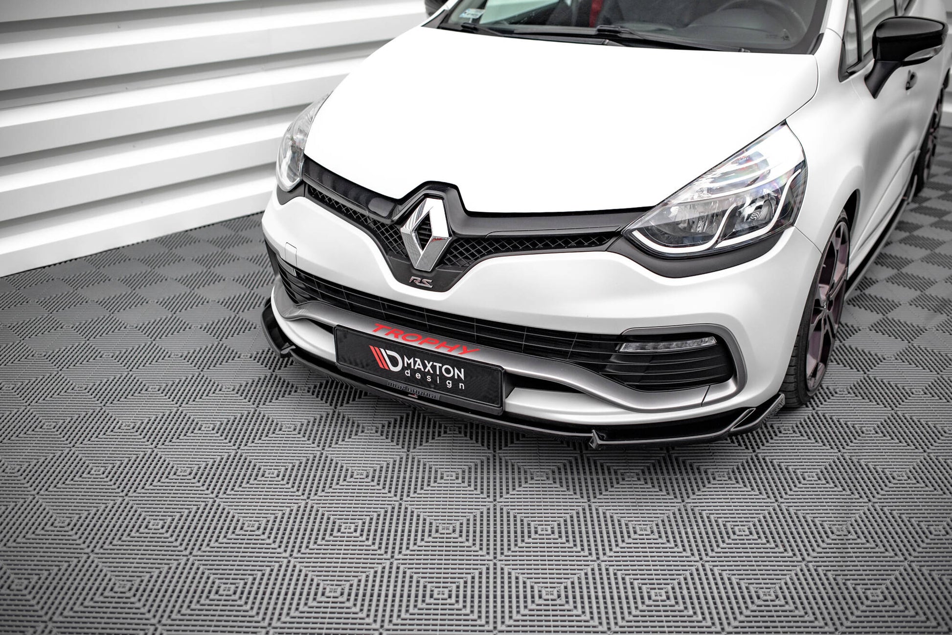 Front Ansatz V.2 für Renault Clio RS Mk4 schwarz Hochglanz