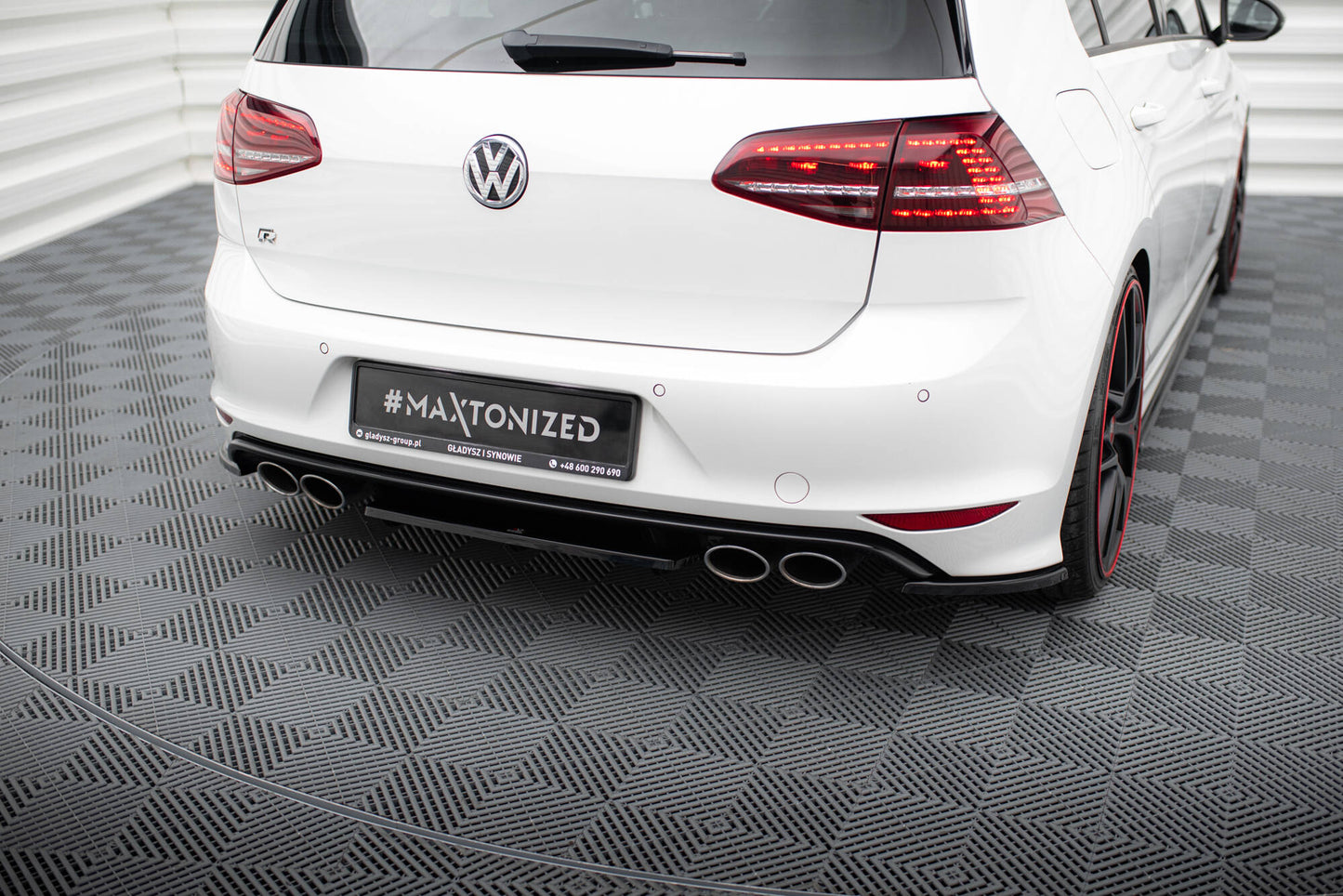 Heckansatz VW GOLF 7 R im DTM LOOK schwarz Hochglanz