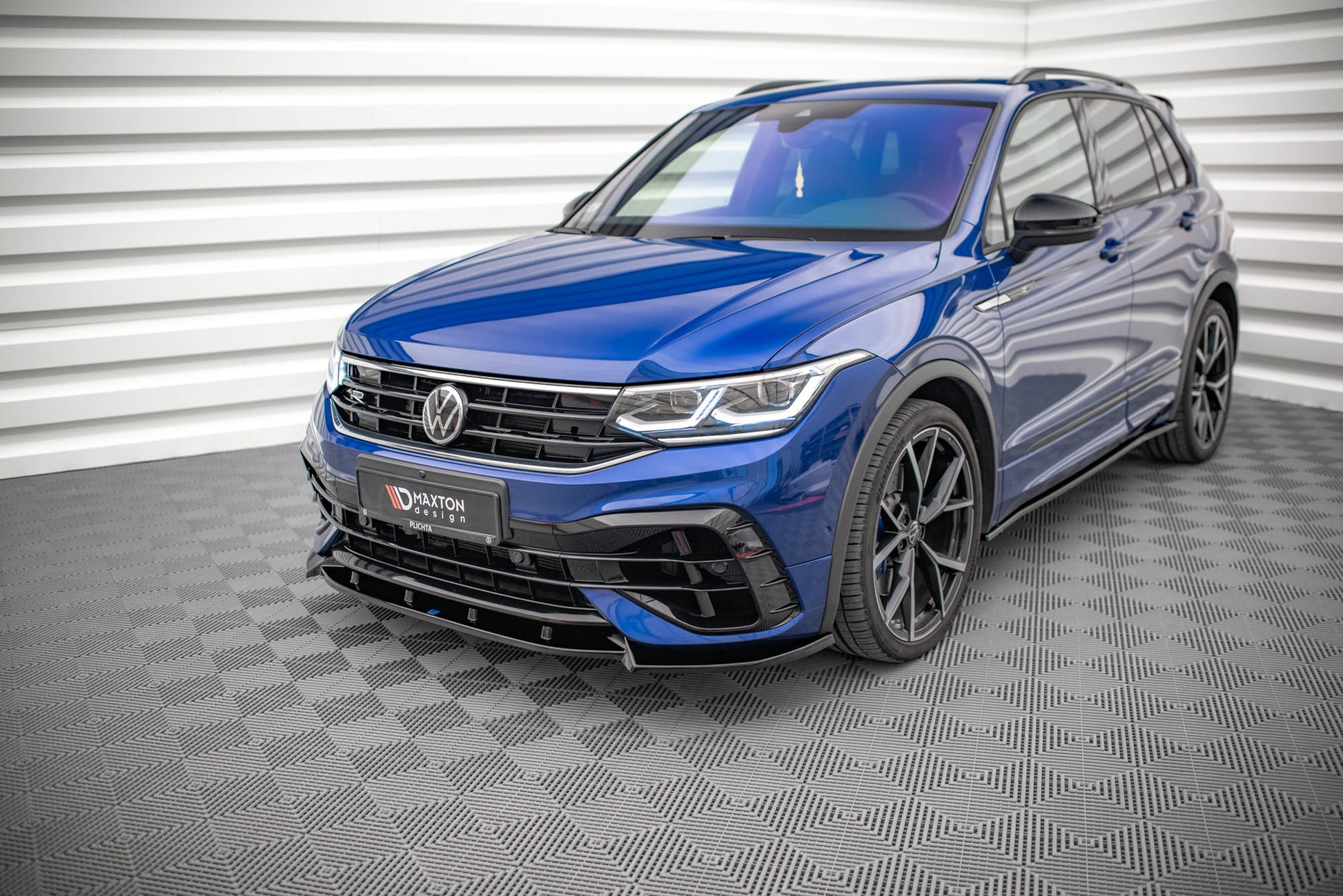 Front Ansatz V.2 für VW Tiguan R / R-Line Mk2 Facelift schwarz Hochglanz