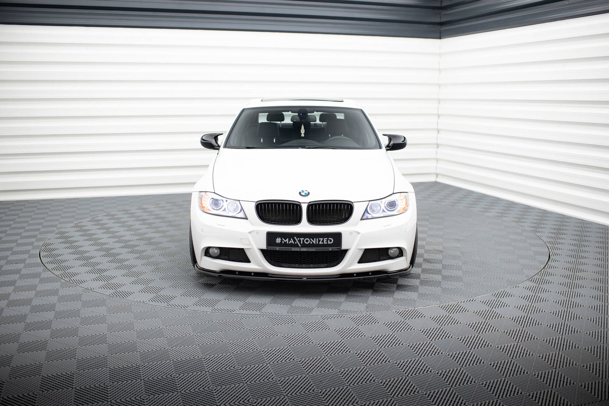 Front Ansatz V.1 für BMW 3er Limousine / Touring M-Paket E90 / E91 Facelift schwarz Hochglanz