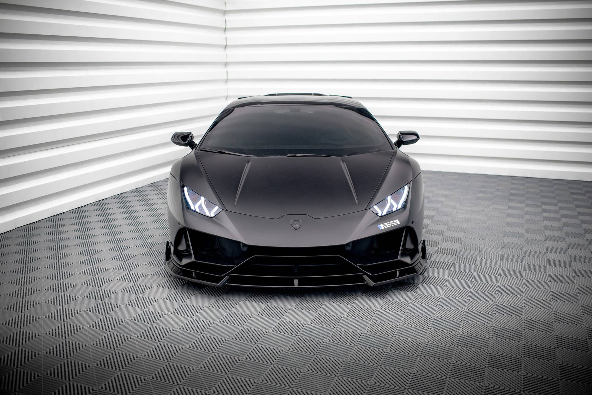 Front Ansatz für Lamborghini Huracan EVO AWD schwarz Hochglanz