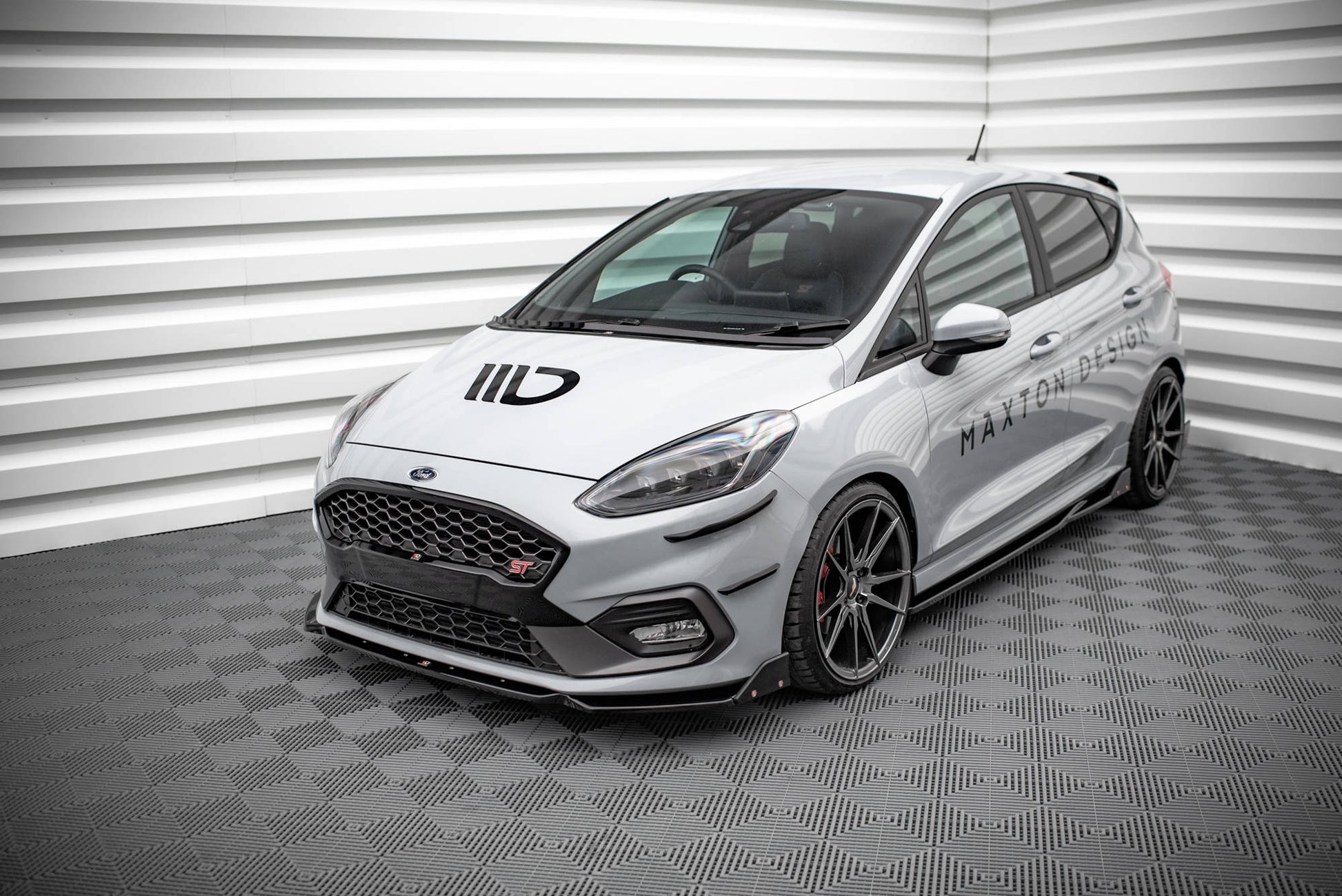 Verlängerung motorhaube Ford Fiesta Standard/ ST-Line/ ST schwarz Hochglanz