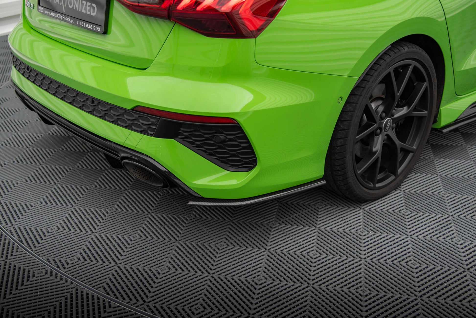 Set od Carbon Splitters Audi RS3 8Y Limousine schwarz matt