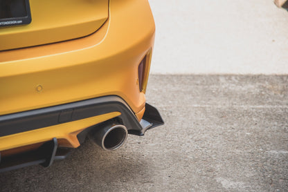 Street Pro Heck Ansatz Flaps Diffusor +Flaps für Ford Focus ST Mk4 schwarz Hochglanz