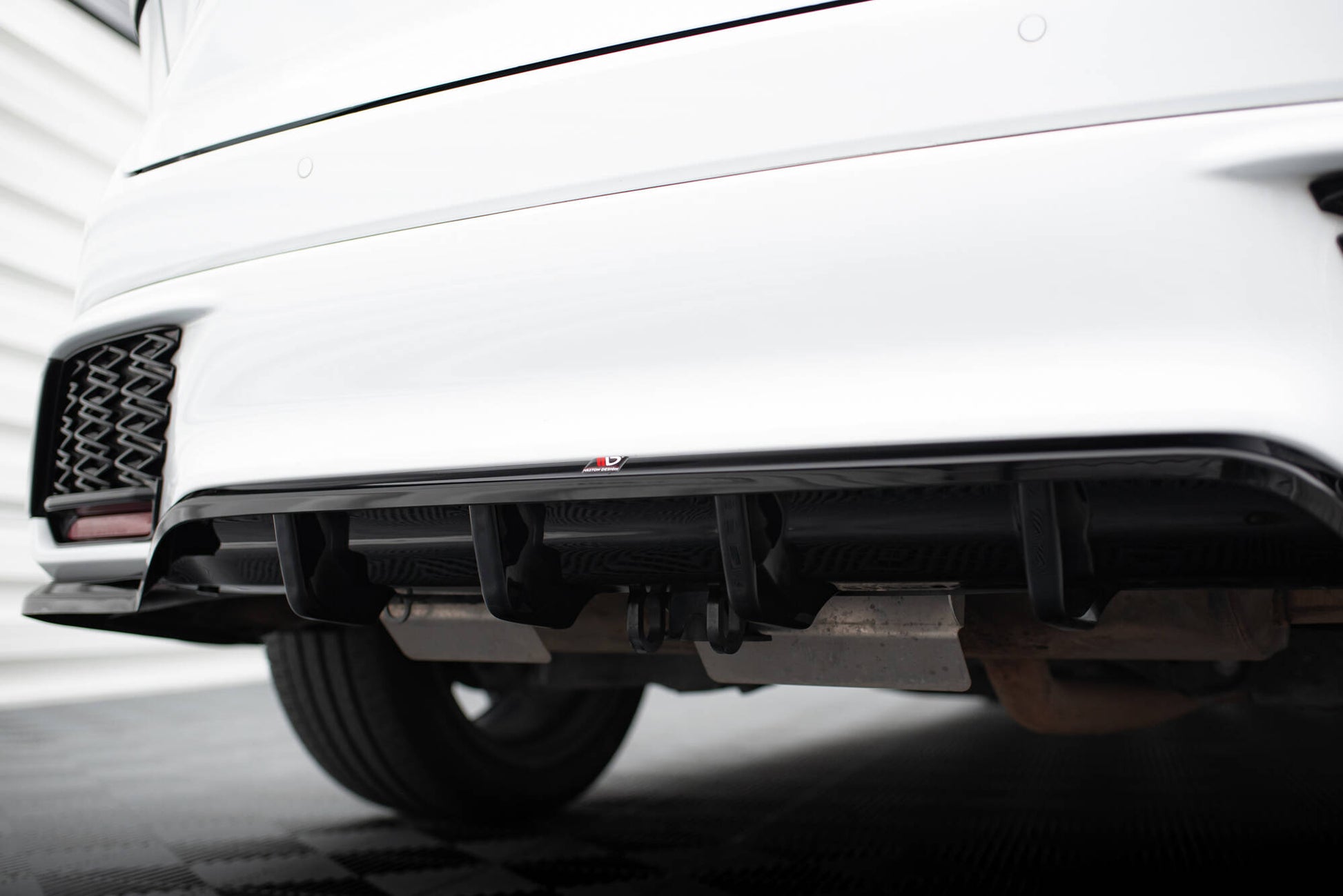 Mittlerer Cup Diffusor DTM Look Heck Ansatz für Lexus RX F-Sport Mk5 schwarz Hochglanz