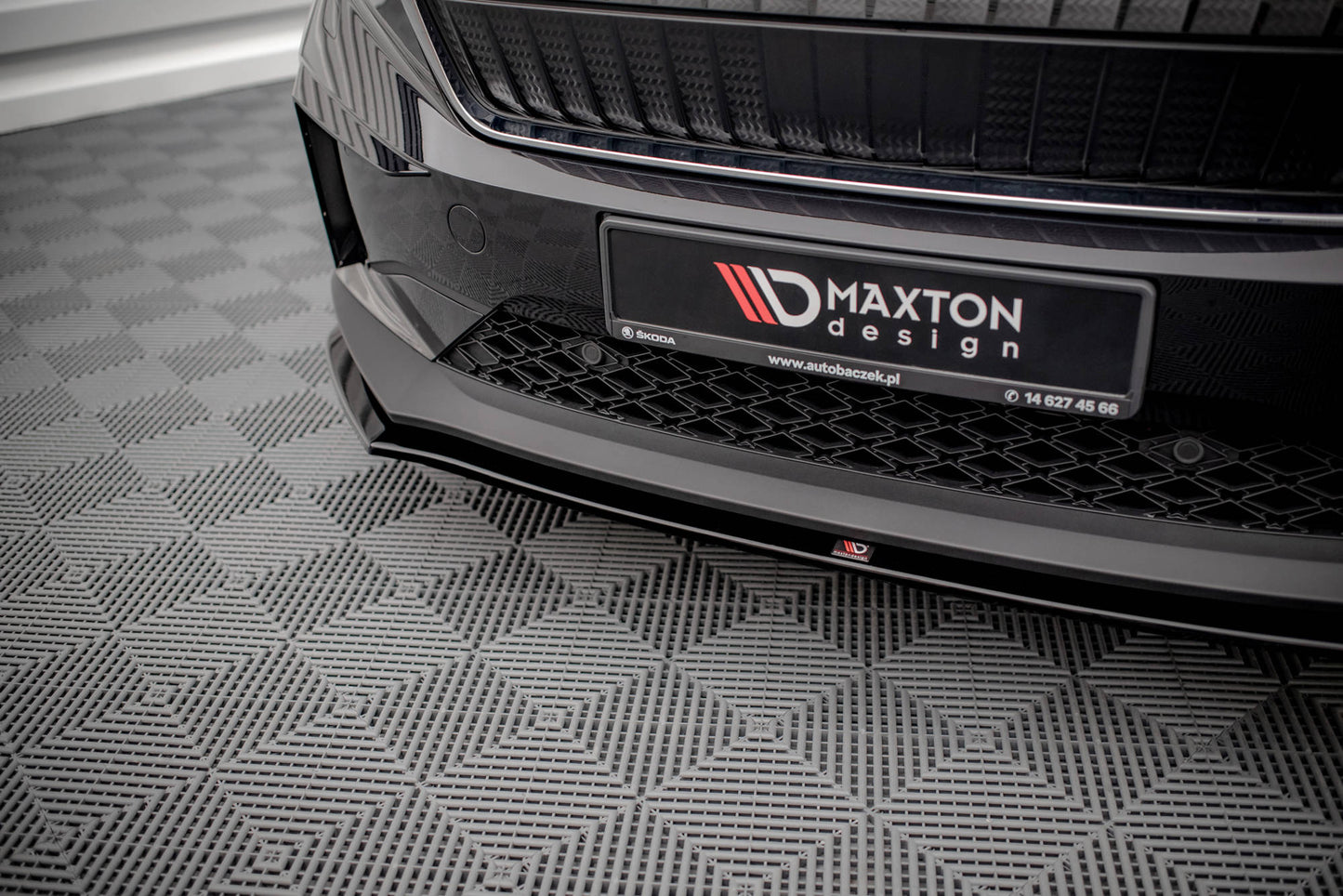Front Ansatz V.1 für Skoda Enyaq iV schwarz Hochglanz