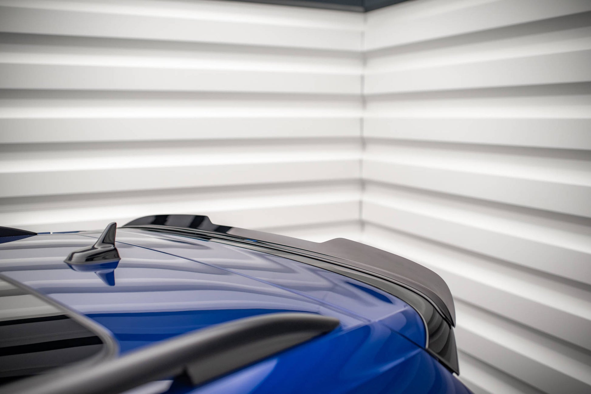 Spoiler CAP für VW Tiguan R / R-Line Mk2 Facelift schwarz Hochglanz