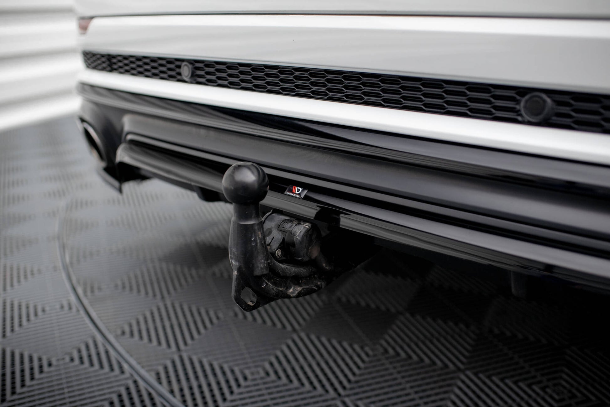 Mittlerer Cup Diffusor DTM Look Heck Ansatz für Audi SQ8 Mk1 schwarz Hochglanz