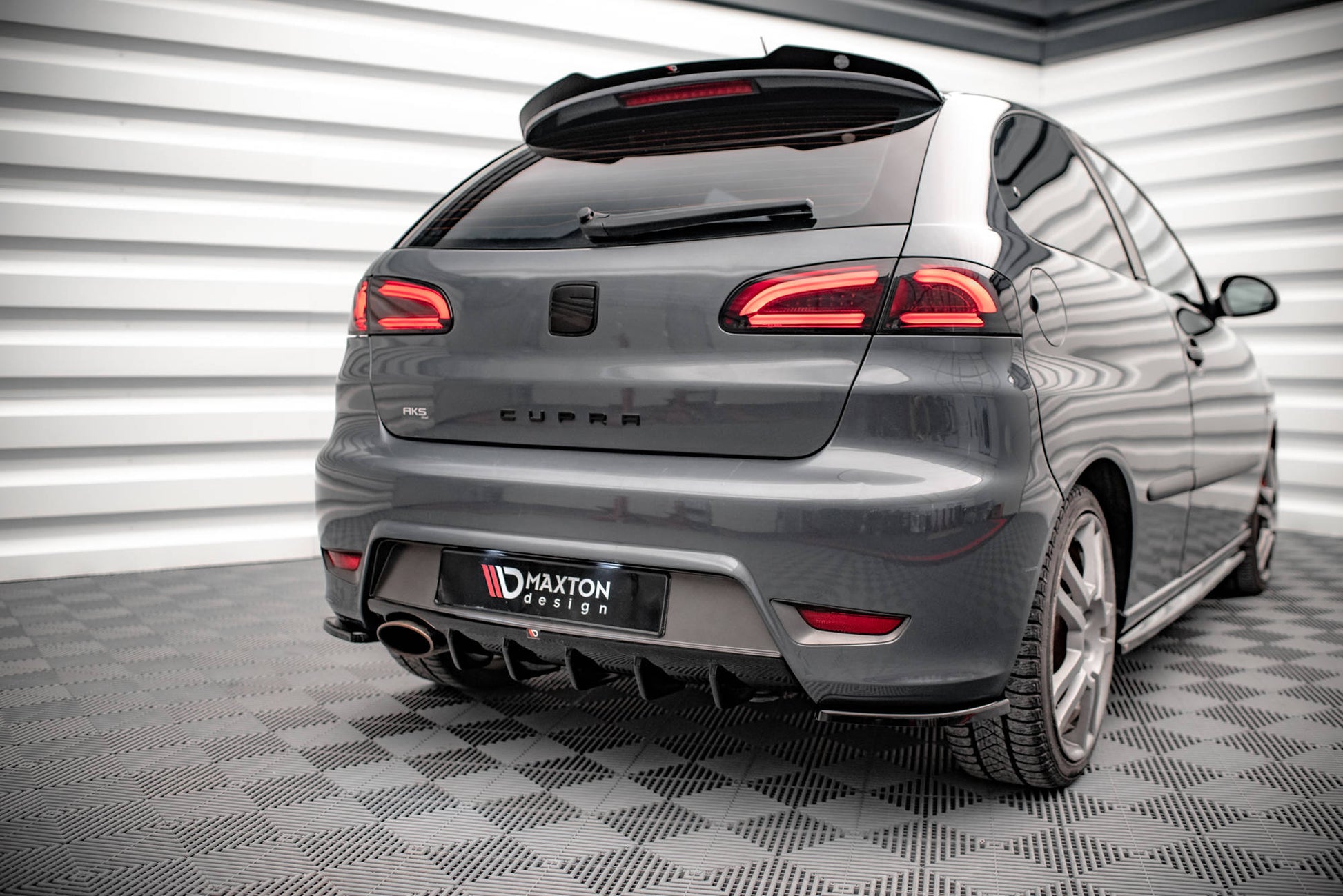 Diffusor Heck Ansatz für Seat Ibiza Cupra Mk3 schwarz Hochglanz