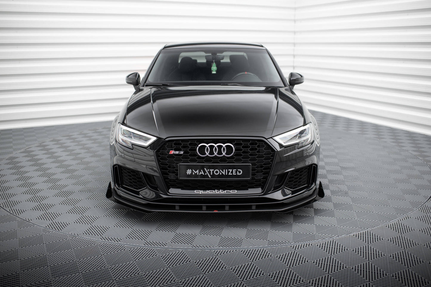 Street Pro Front Ansatz für +Flaps für V.1 + Flaps Audi RS3 Limousine 8V Facelift schwarz Hochglanz