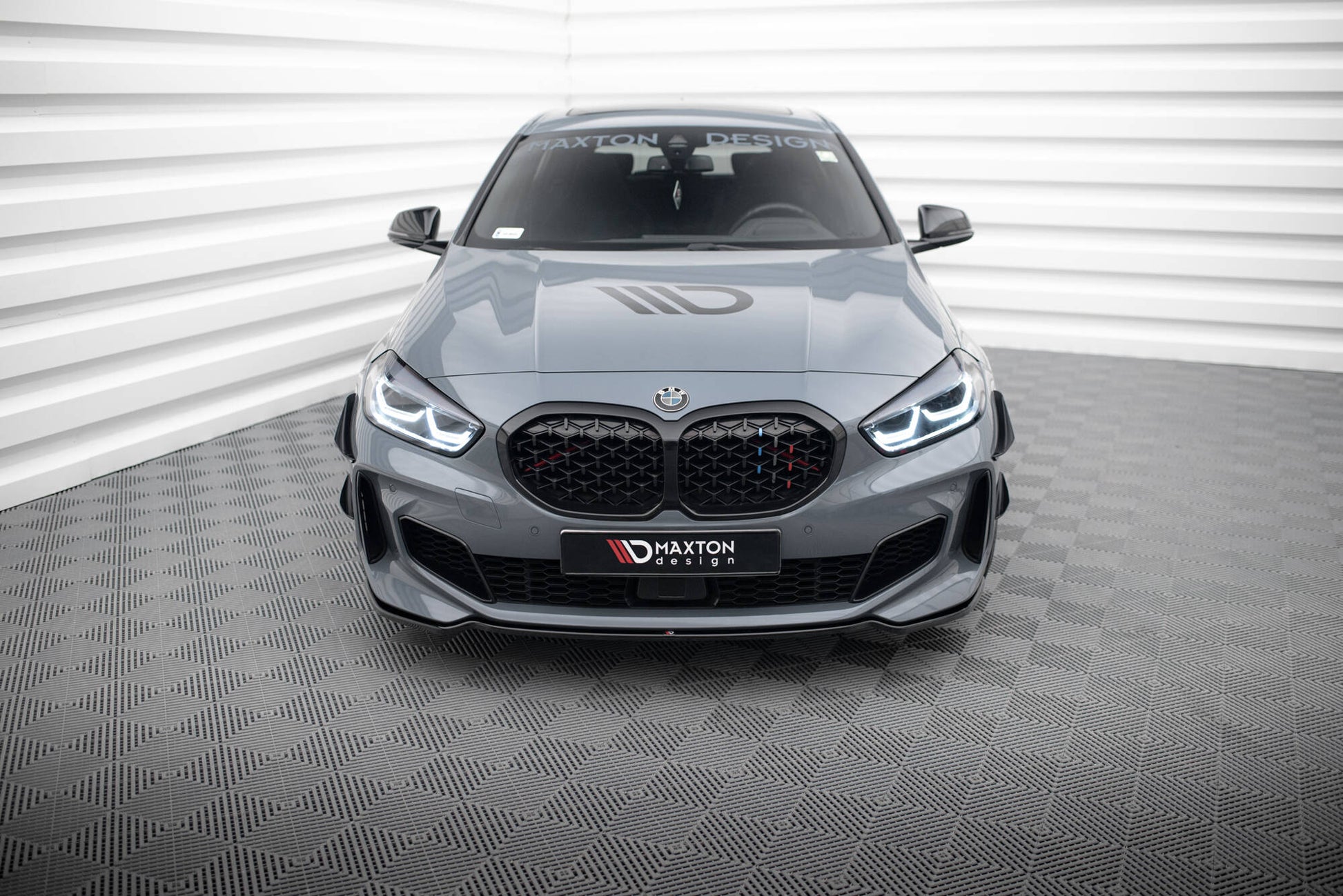 Front Ansatz V.4 für BMW 1er M-Paket/ M135i / 128ti F40  schwarz Hochglanz