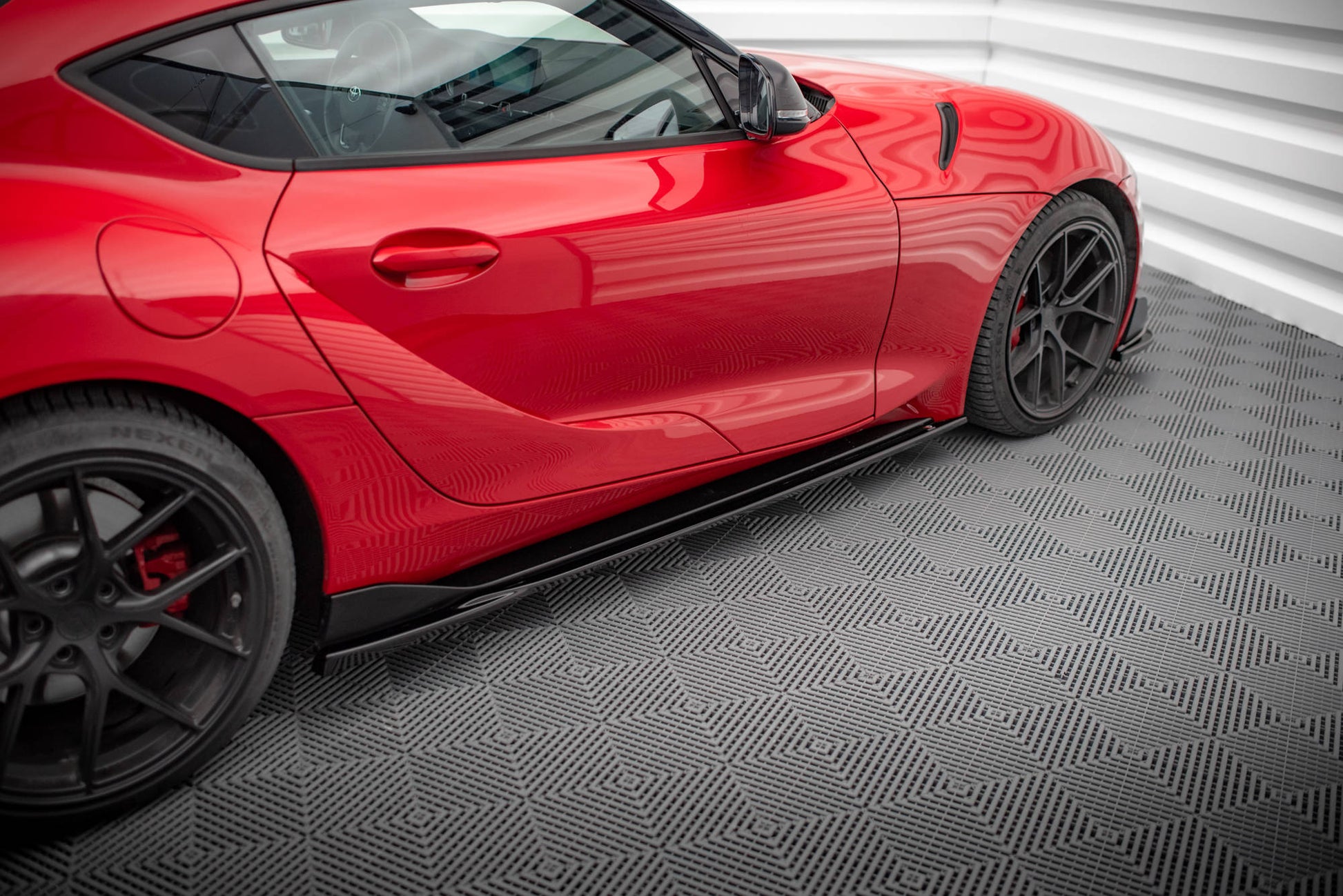 Seitenschweller Ansatz für V.3 für Toyota Supra Mk5 schwarz Hochglanz
