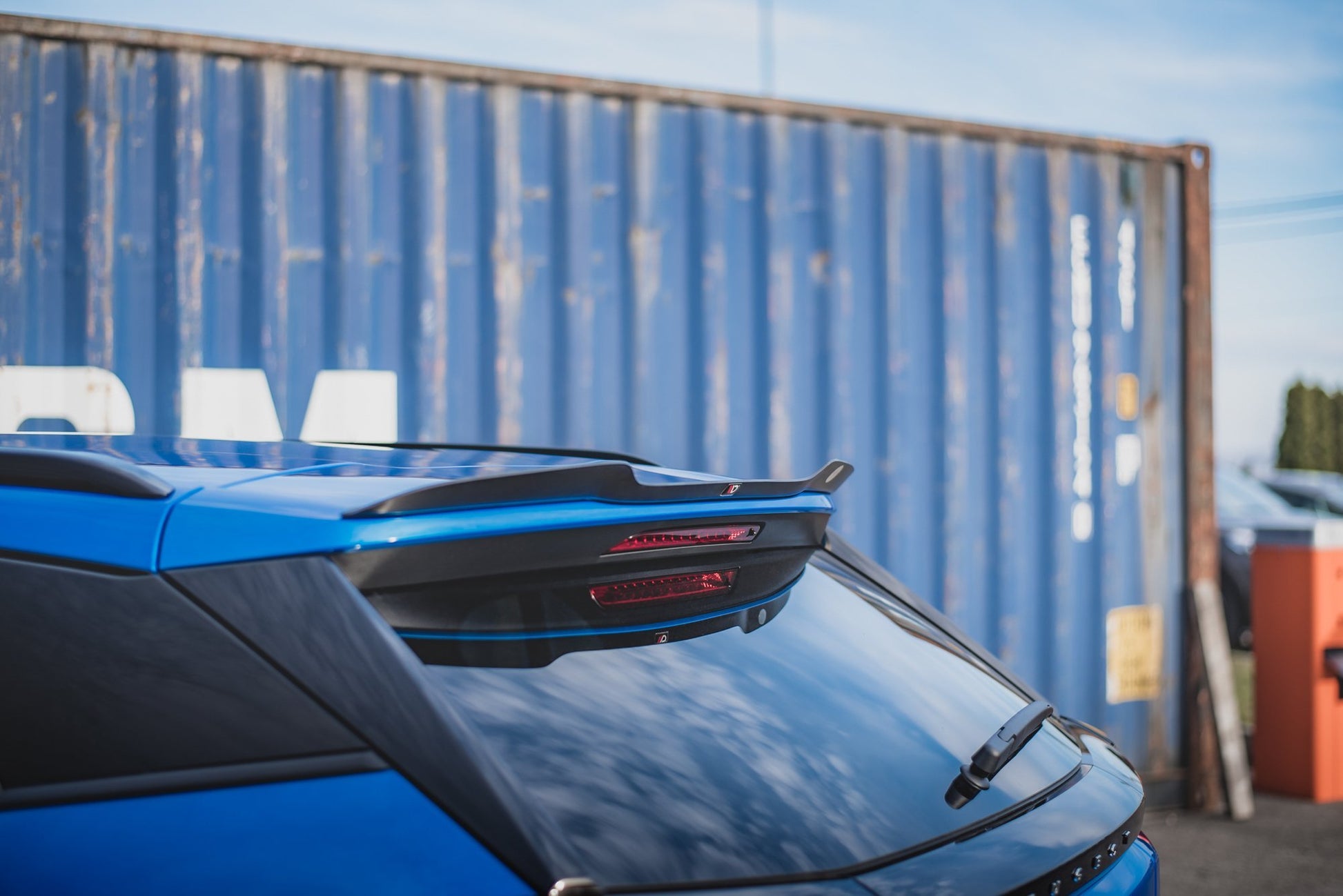 Spoiler CAP für Peugeot 2008 Mk2 schwarz Hochglanz