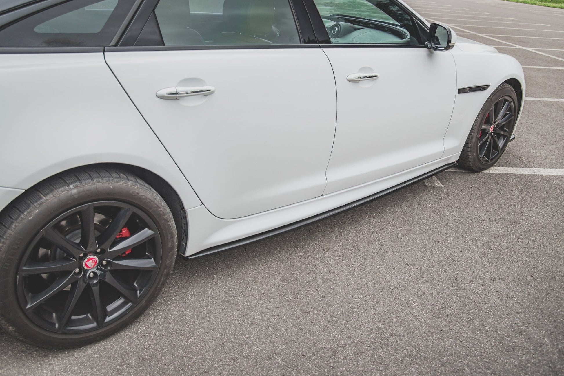 Seitenschweller Ansatz für Jaguar XJ R-Sport X351 Facelift schwarz Hochglanz